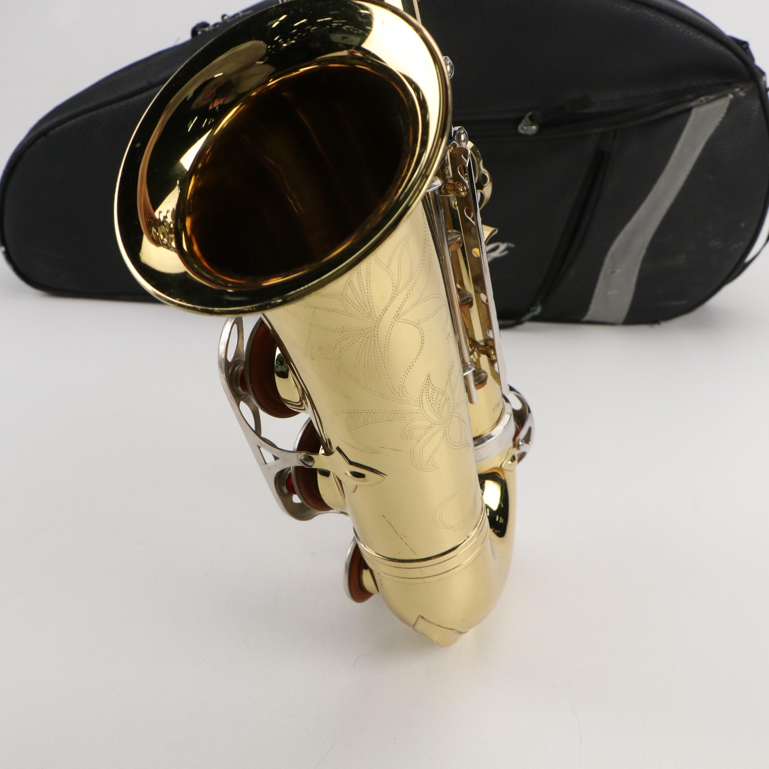 Borg Lacquered Brass and Nickle Alto Saxophone with Padded Vinyl Travel Case