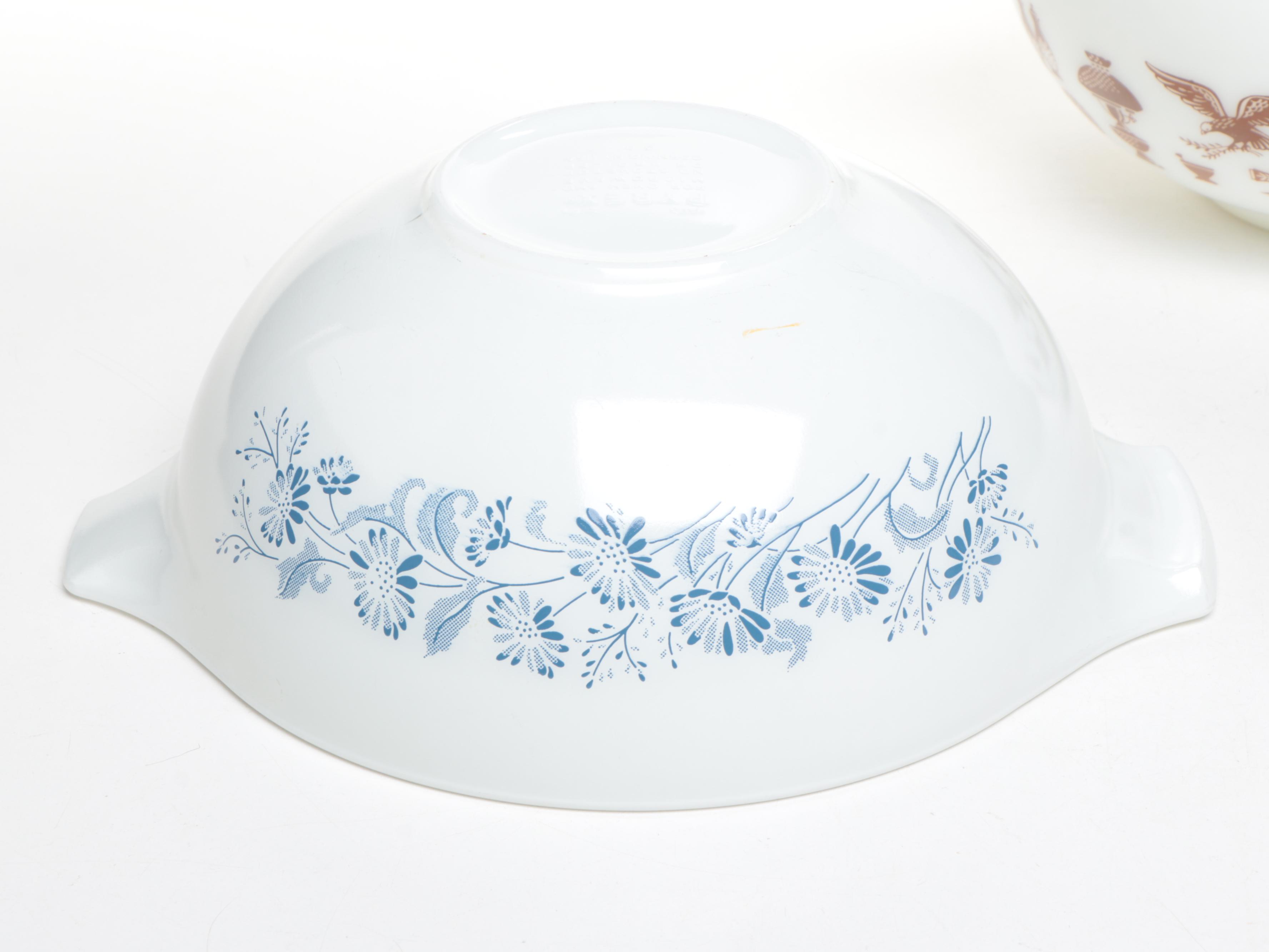 Pyrex "Colonial Mist", "Butterprint" and More Glass Cinderella Mixing Bowls