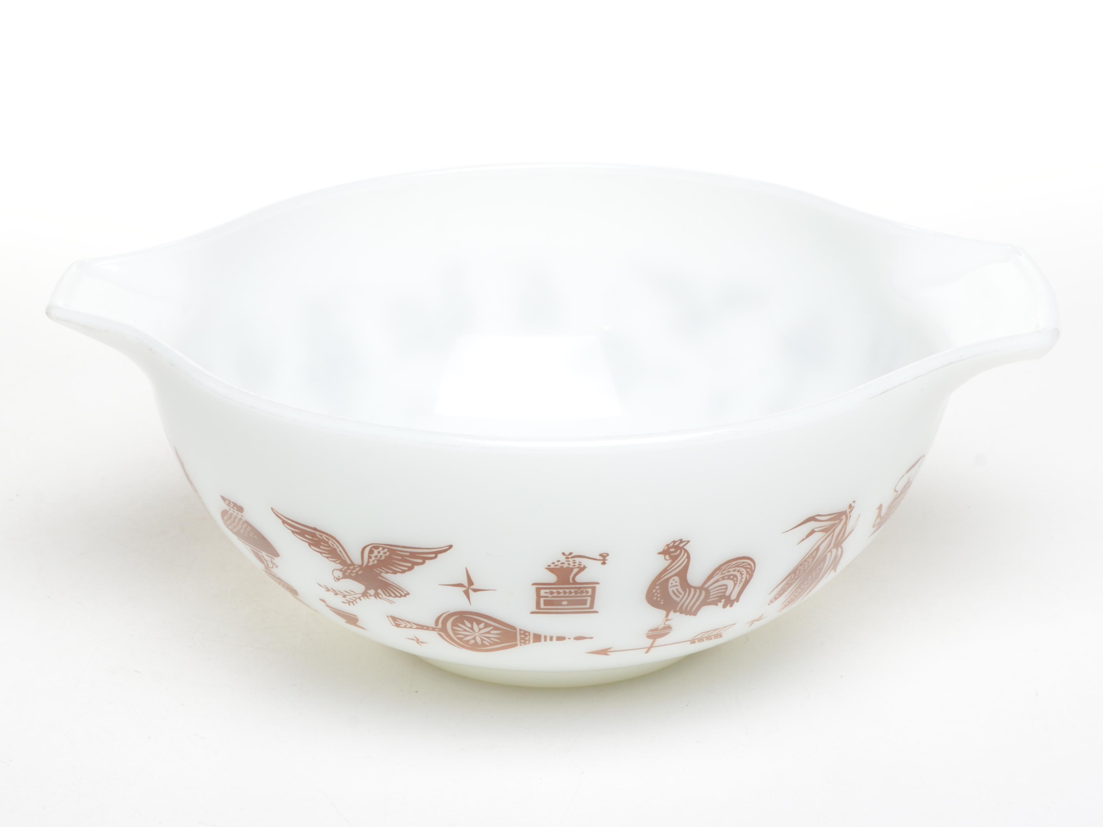 Pyrex "Colonial Mist", "Butterprint" and More Glass Cinderella Mixing Bowls