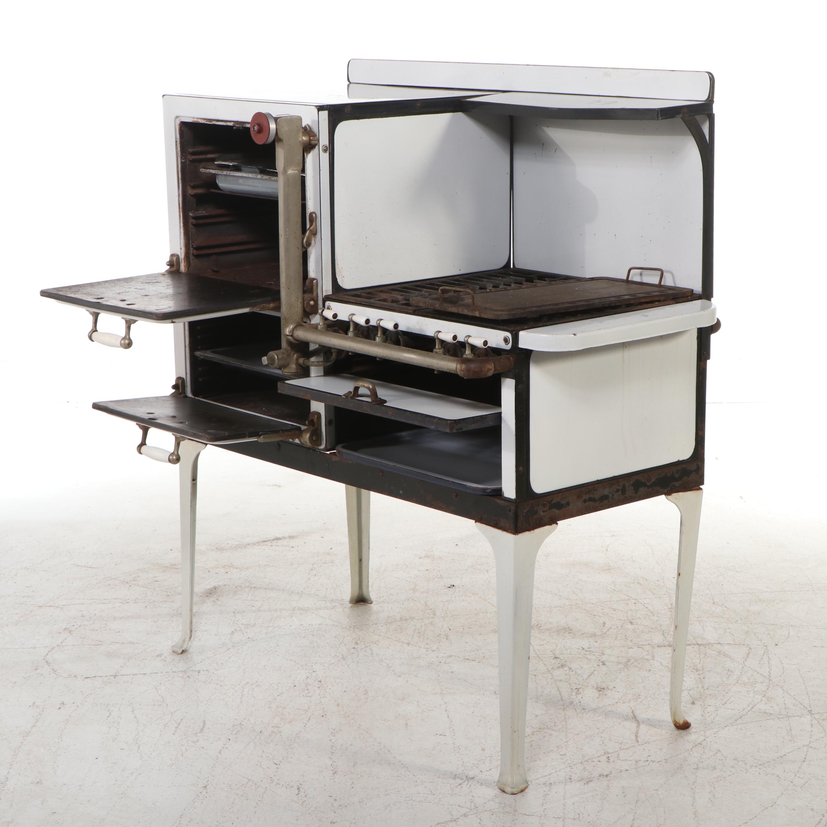 Reliable Stove Co. White Enamel Gas-Powered Stove