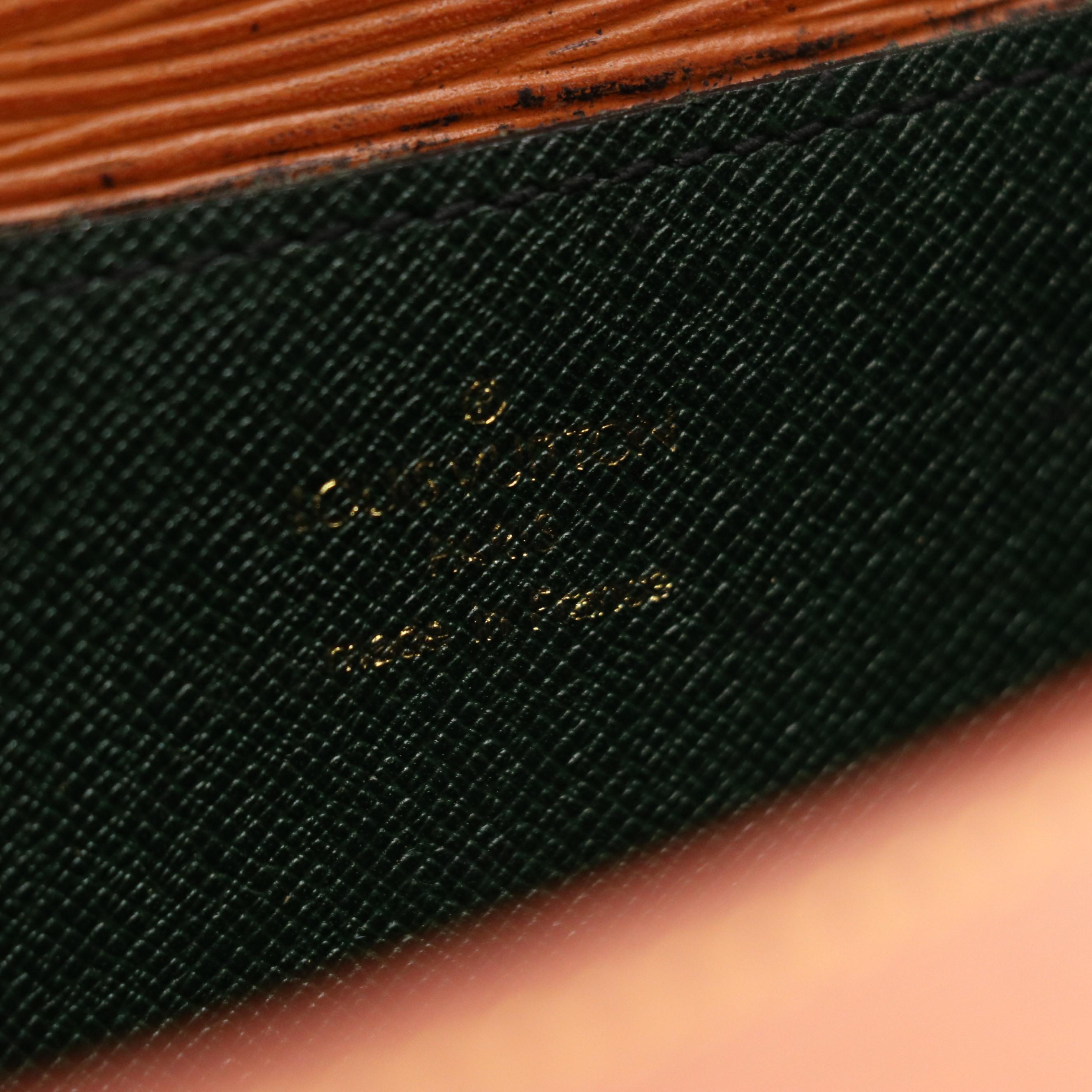 Louis Vuitton Serviette Conseiller in Cipango Gold Epi/Smooth Leather