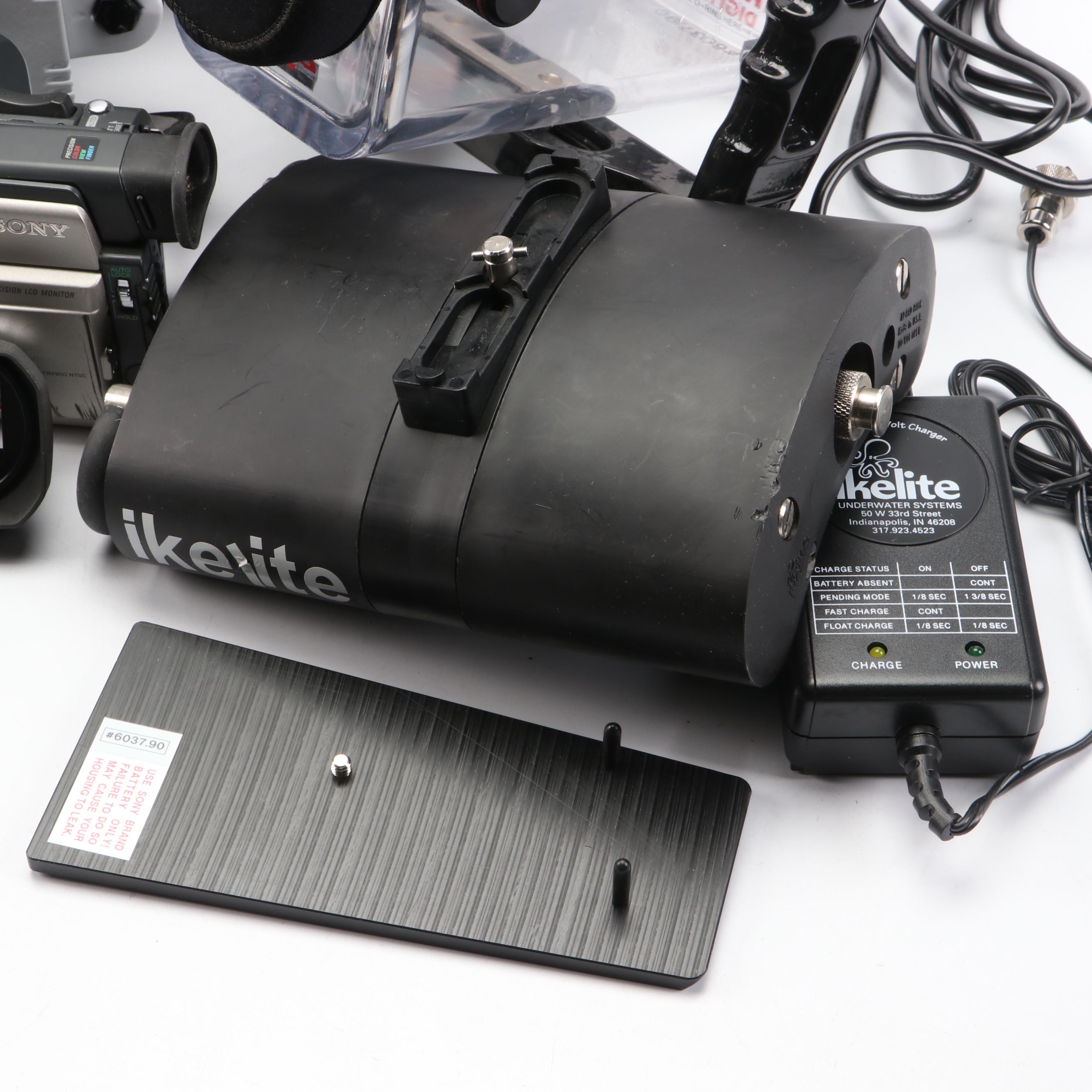 Sony DCR-TRV900 Digital Video Camera Recorder with Accessories and Camera Bag