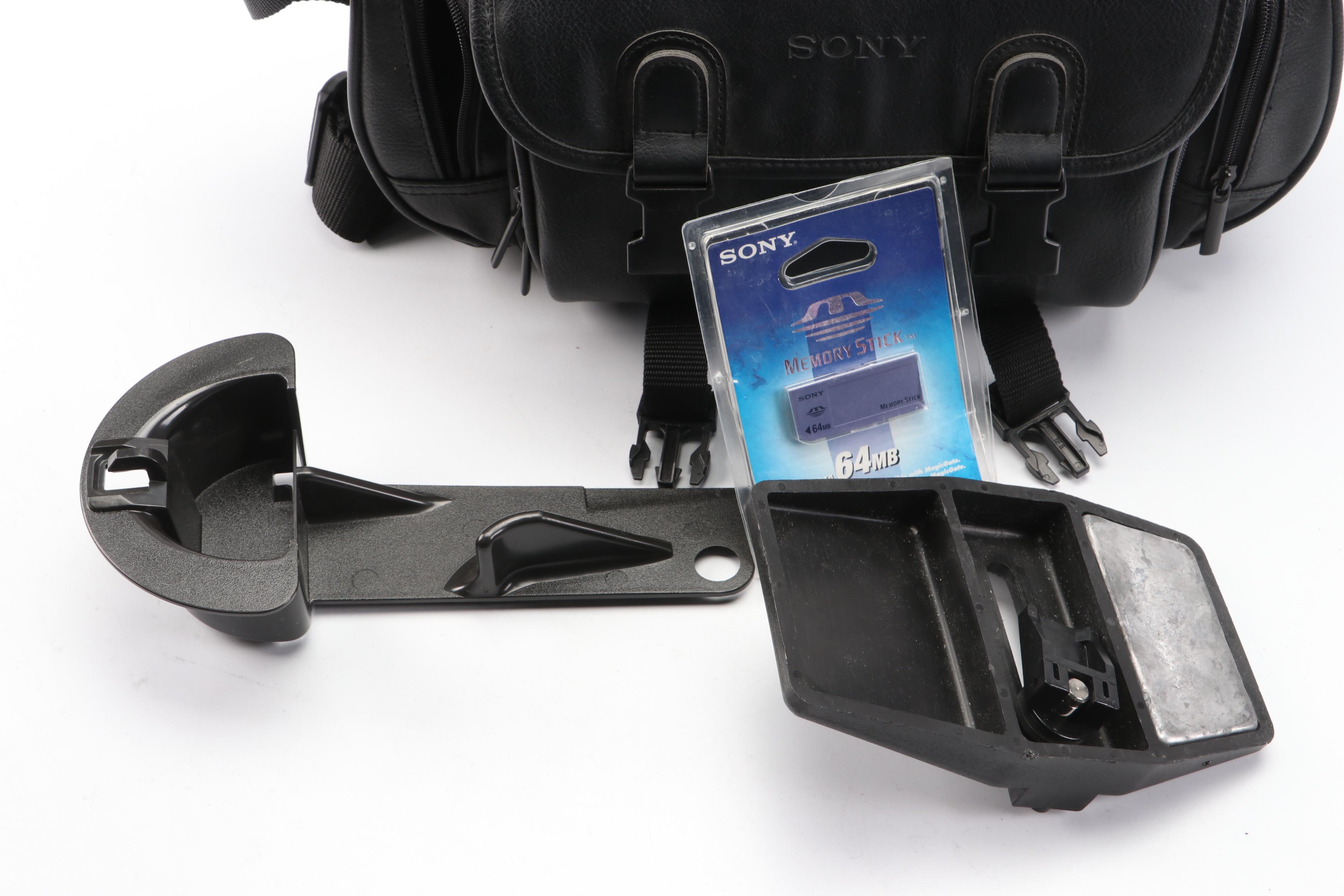 Sony DCR-TRV900 Digital Video Camera Recorder with Accessories and Camera Bag