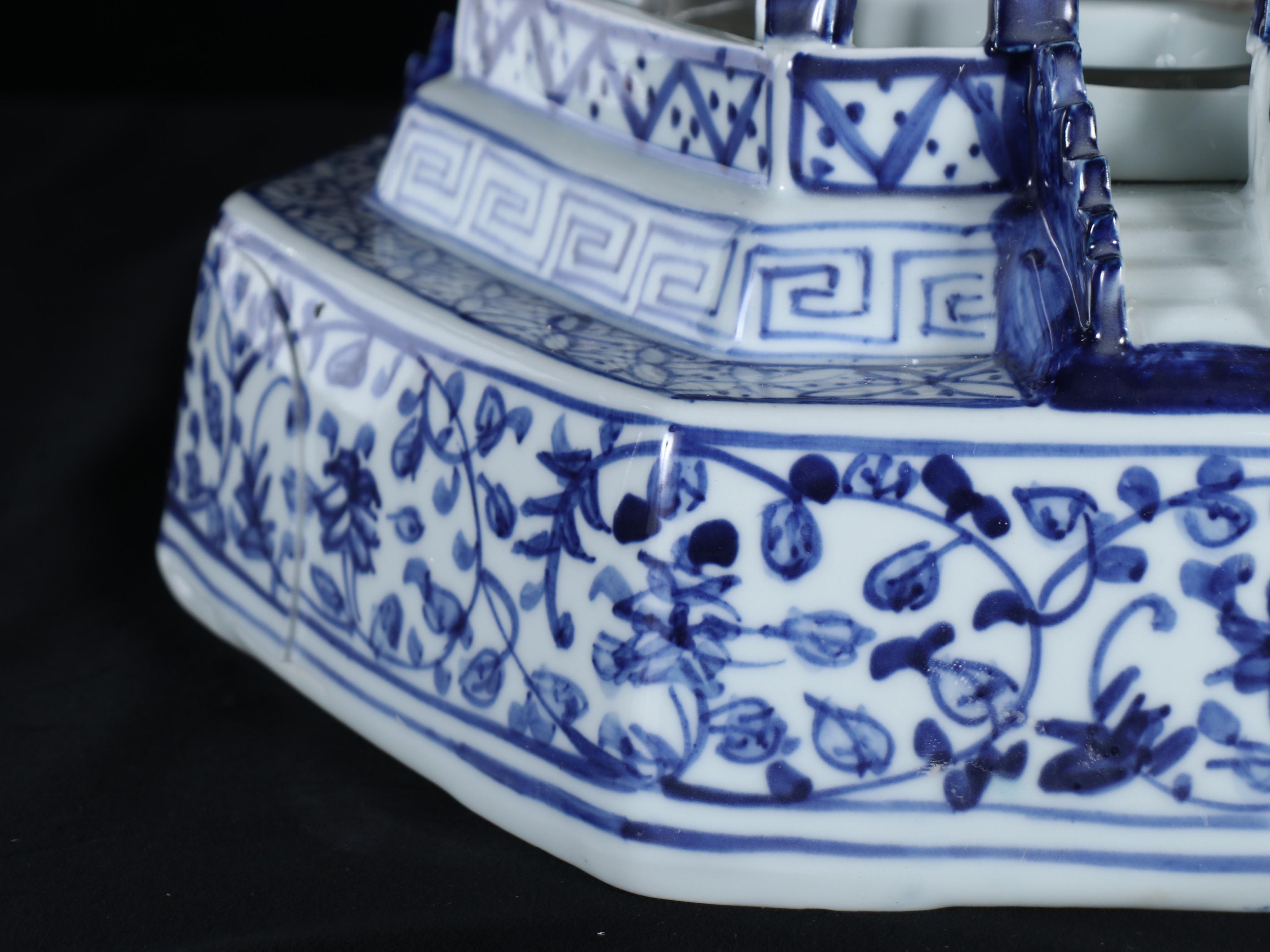 Chinese Blue and White Porcelain Seven-Tier Pagoda