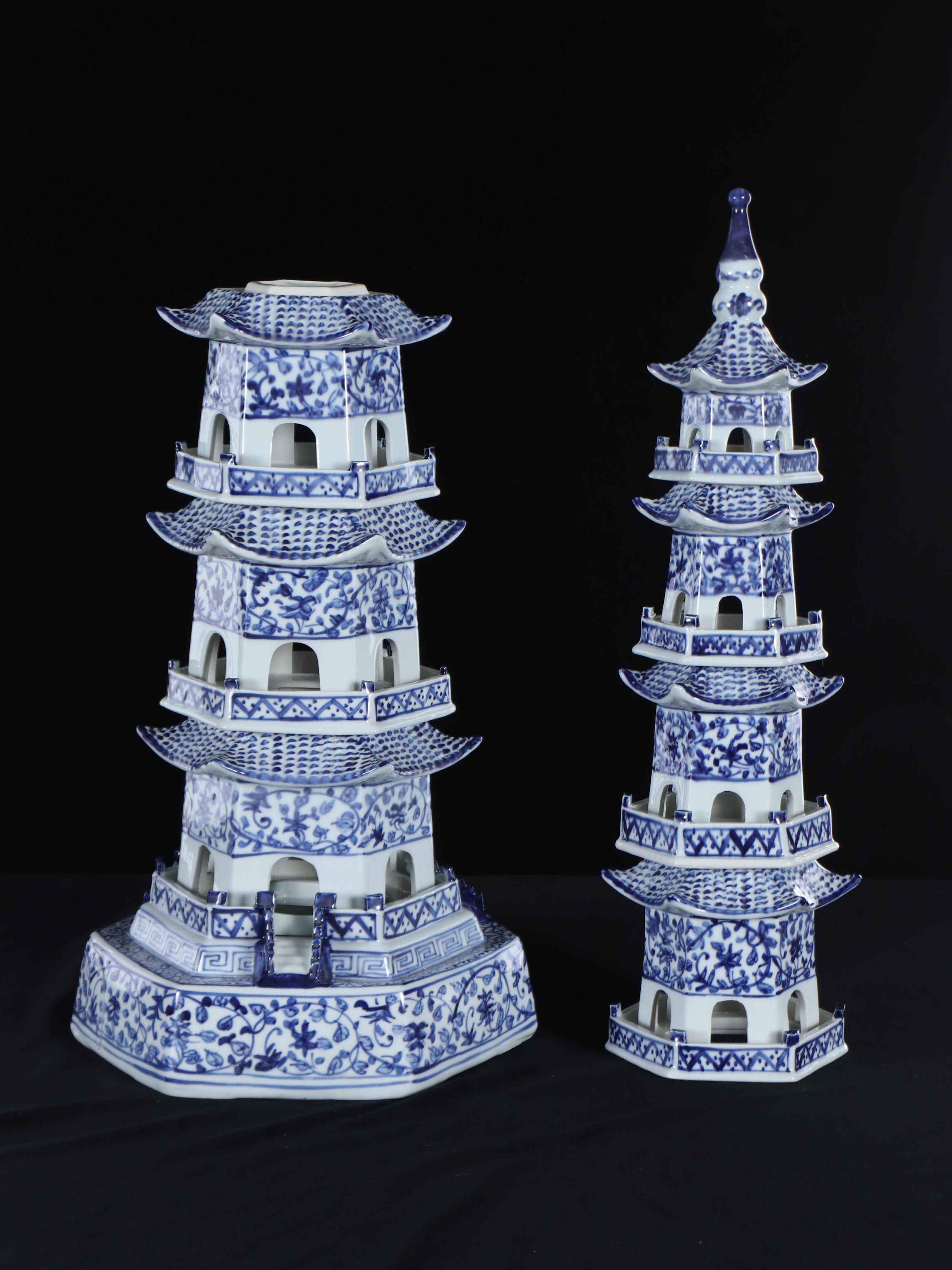 Chinese Blue and White Porcelain Seven-Tier Pagoda