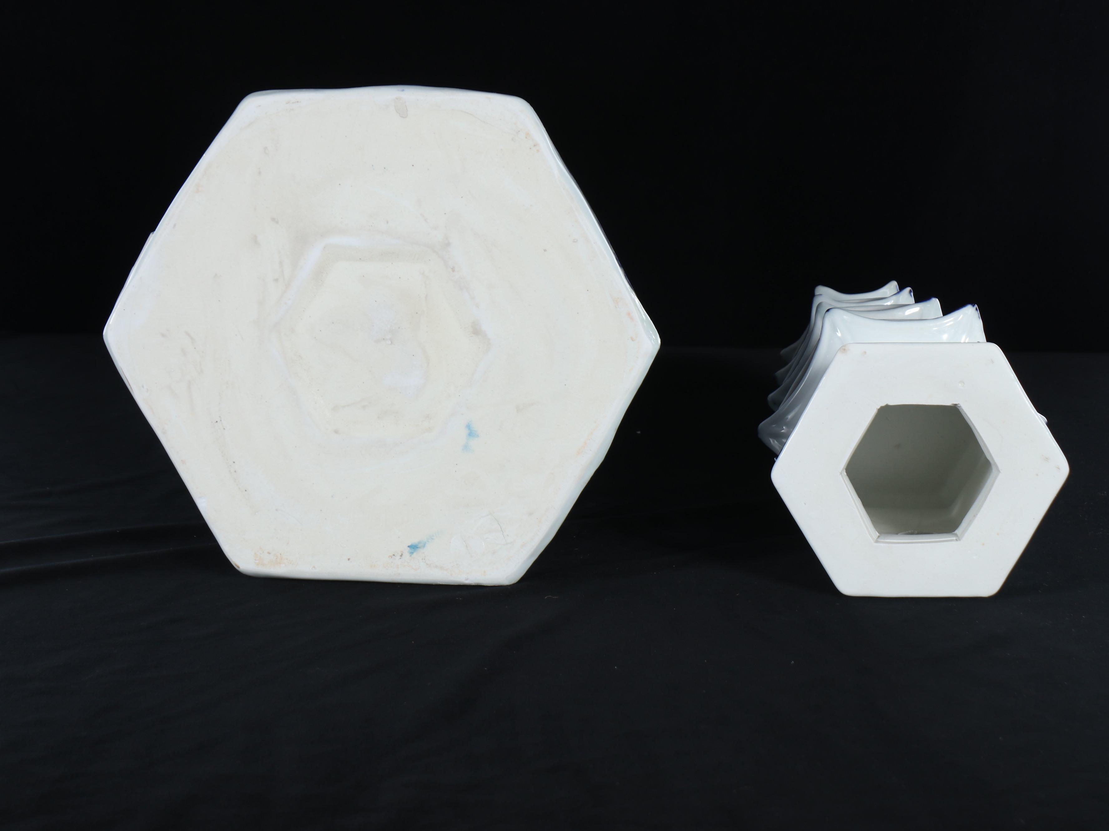 Chinese Blue and White Porcelain Seven-Tier Pagoda