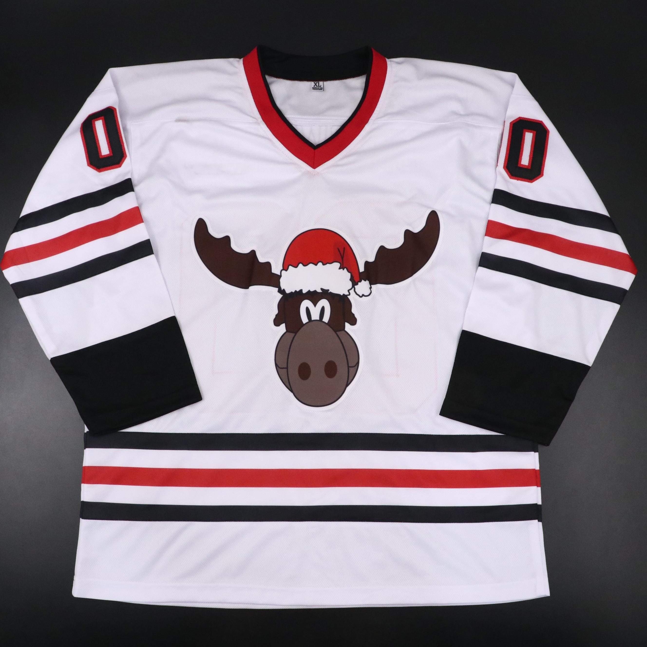 Chevy Chase Signed "Christmas Vacation: Clark Griswold" Hockey Jersey, JSA