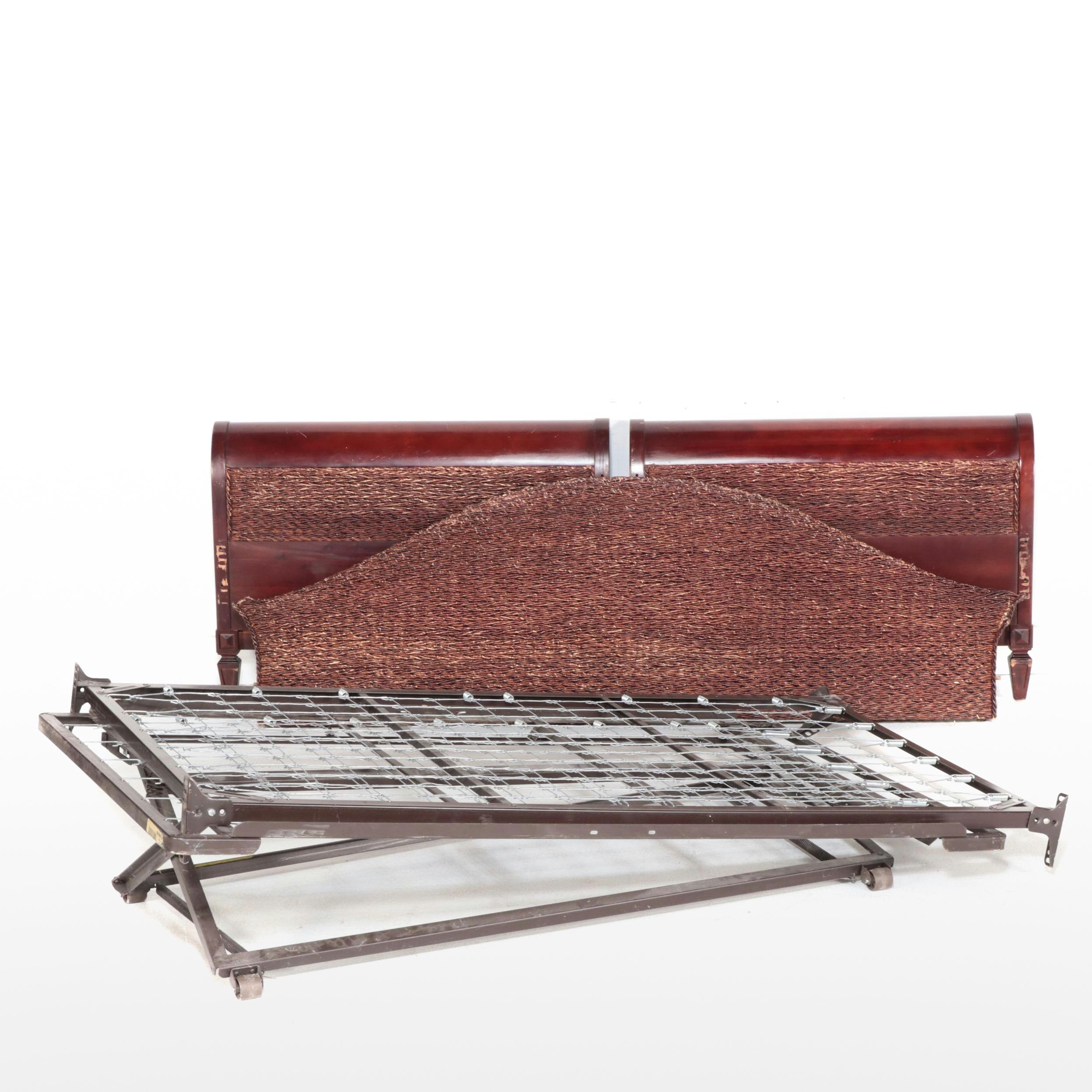 DRT Colonial Style Mahogany Finish and Rush Day Bed