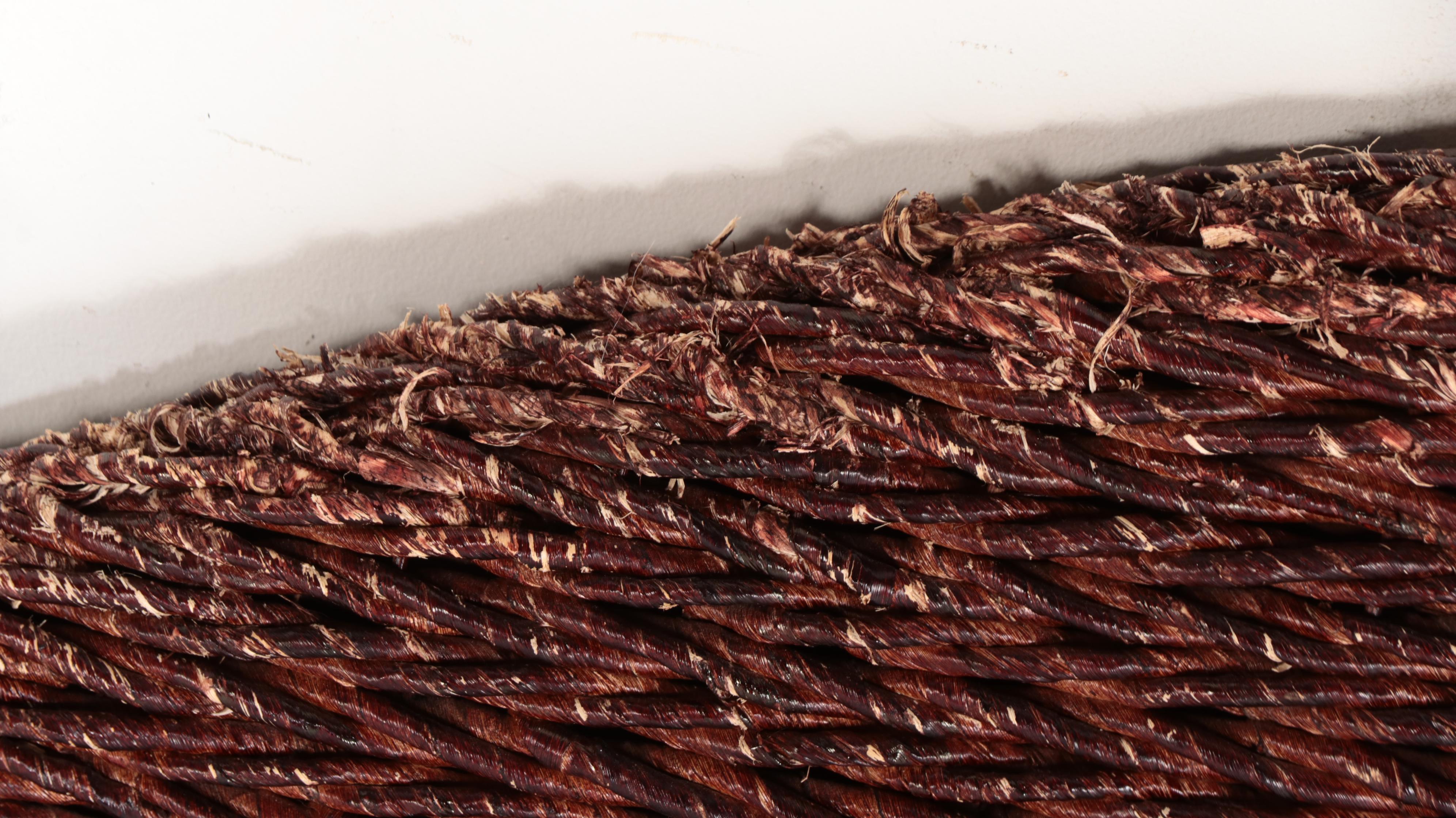 DRT Colonial Style Mahogany Finish and Rush Day Bed