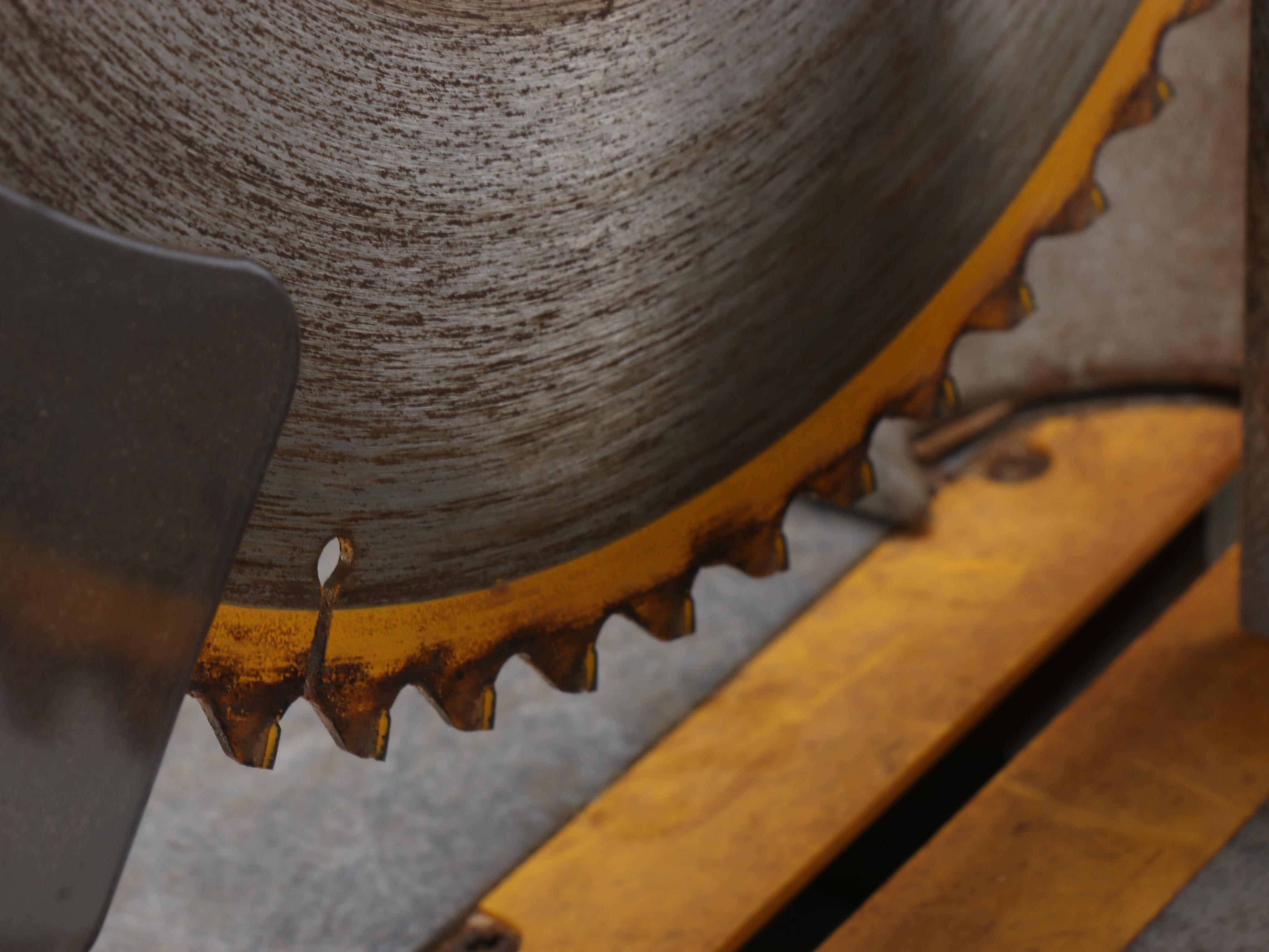 DeWalt DW705 12" Single Bevel Compound Miter Saw