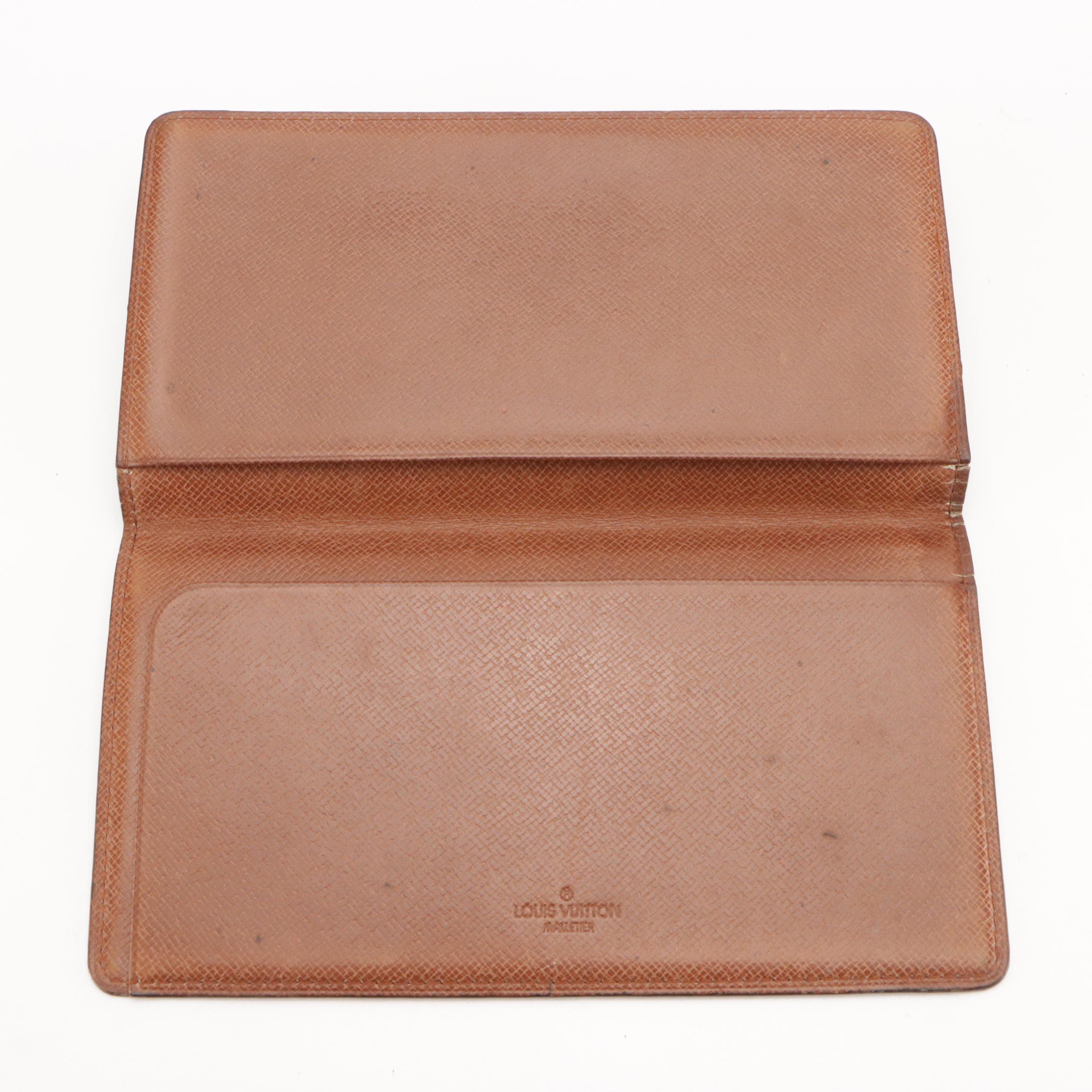 Louis Vuitton Checkbook Cover in Monogram Canvas