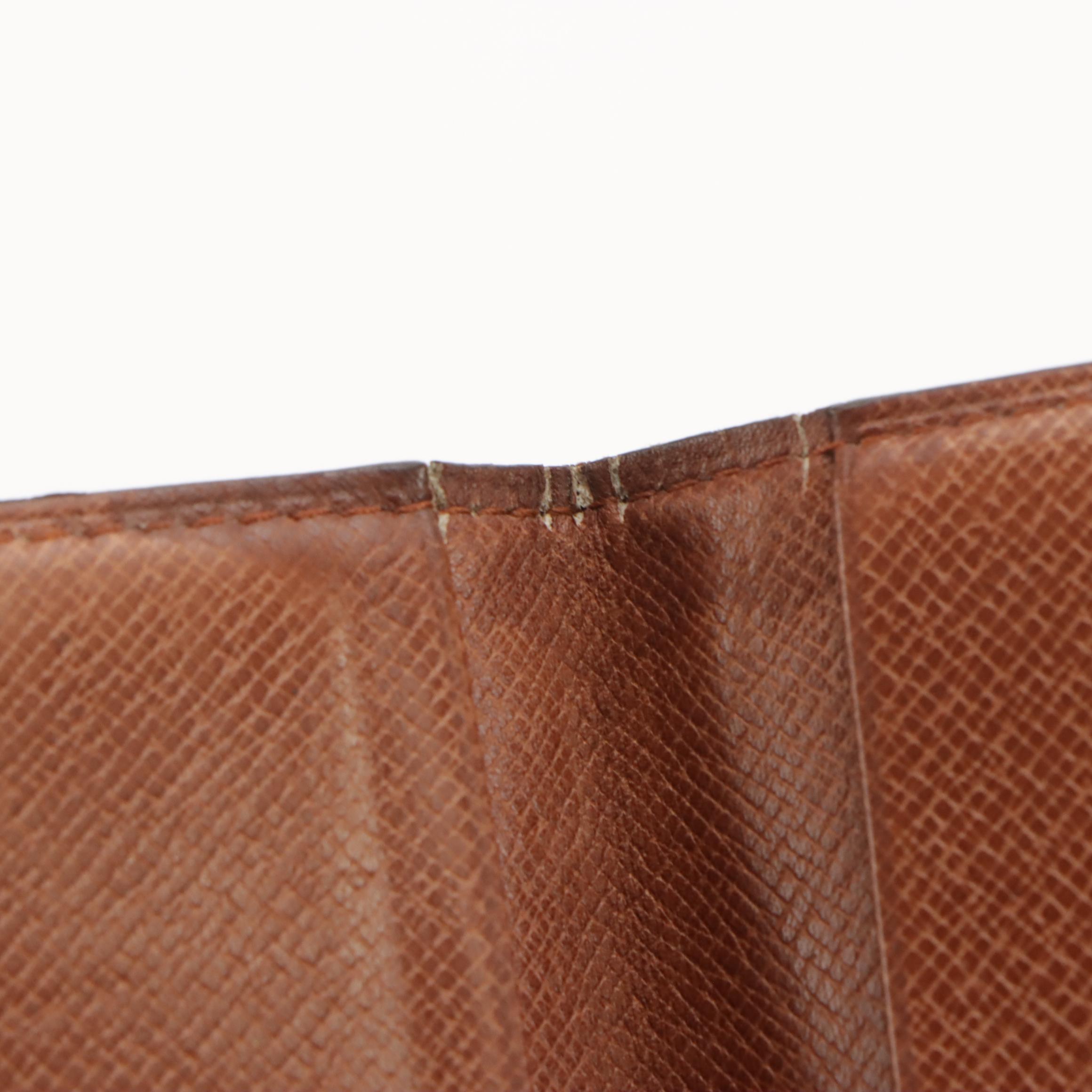 Louis Vuitton Checkbook Cover in Monogram Canvas