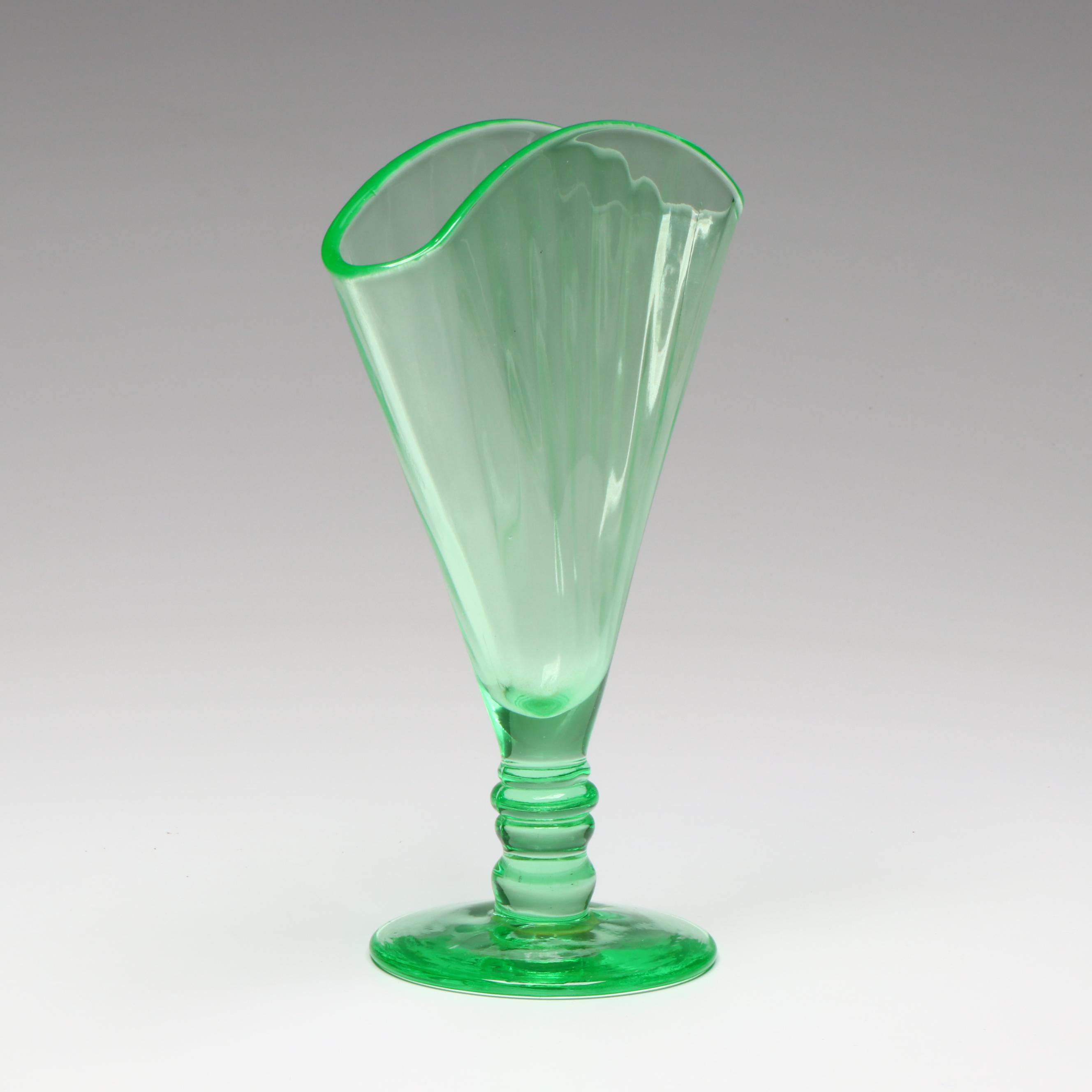 Art Deco Green Ribbed Uranium Glass Vase, Early to Mid-20th Century