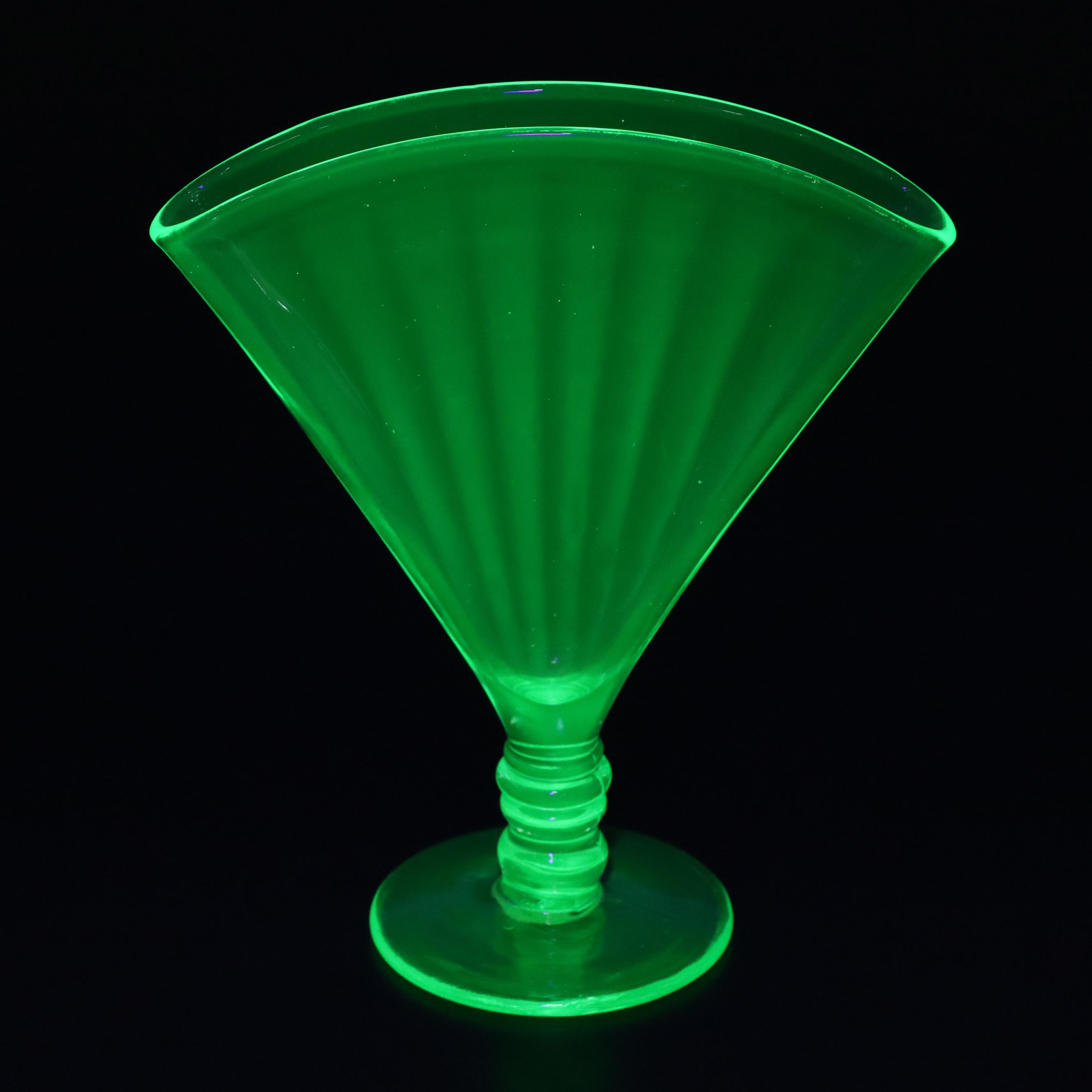 Art Deco Green Ribbed Uranium Glass Vase, Early to Mid-20th Century