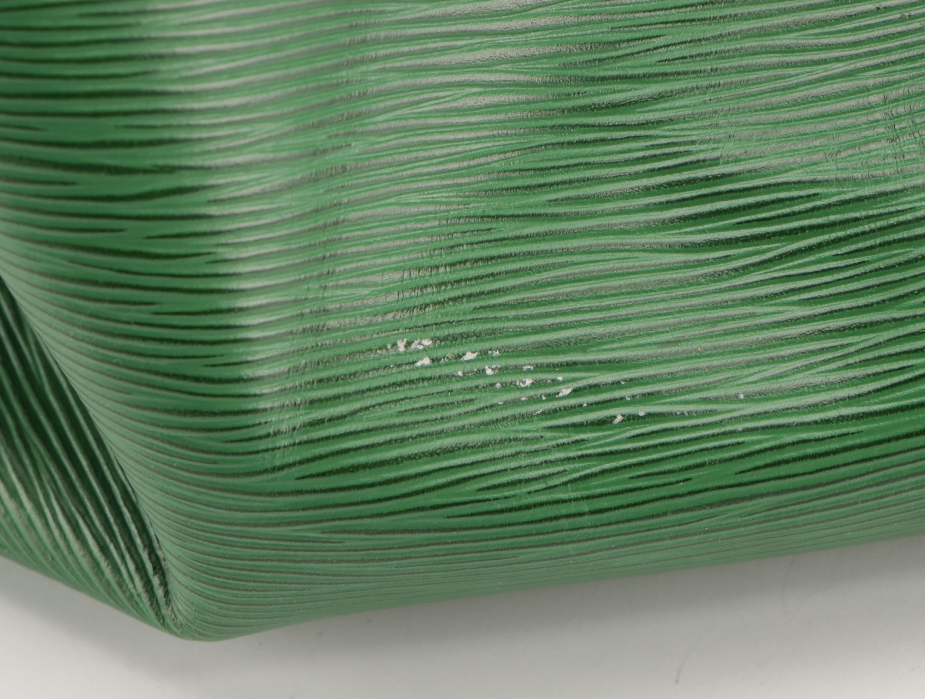 Louis Vuitton Keepall 50 in Borneo Green Epi/Smooth Leather