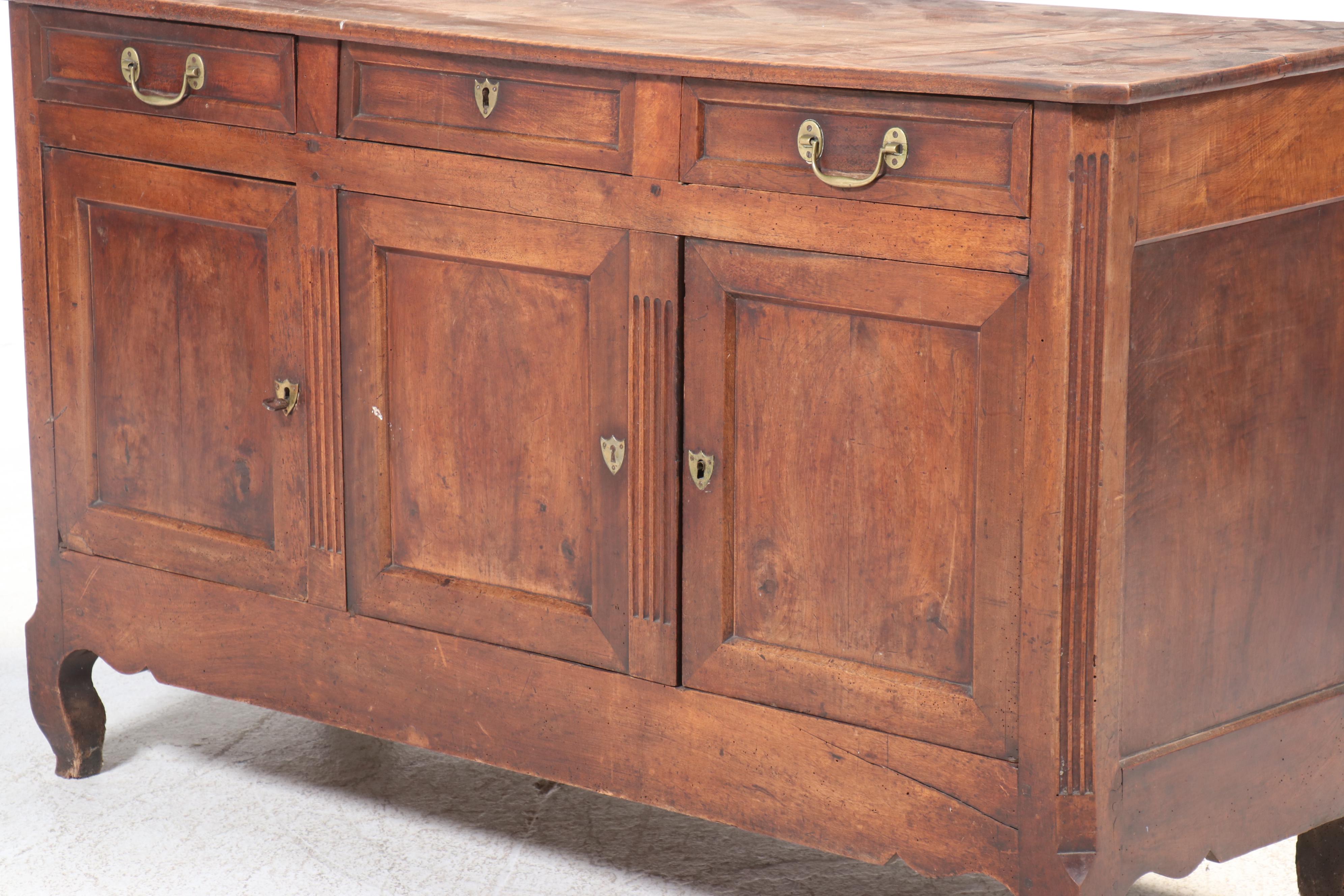 French Country Louis XV Walnut Enfilade Buffet, 18th/ 19th Century