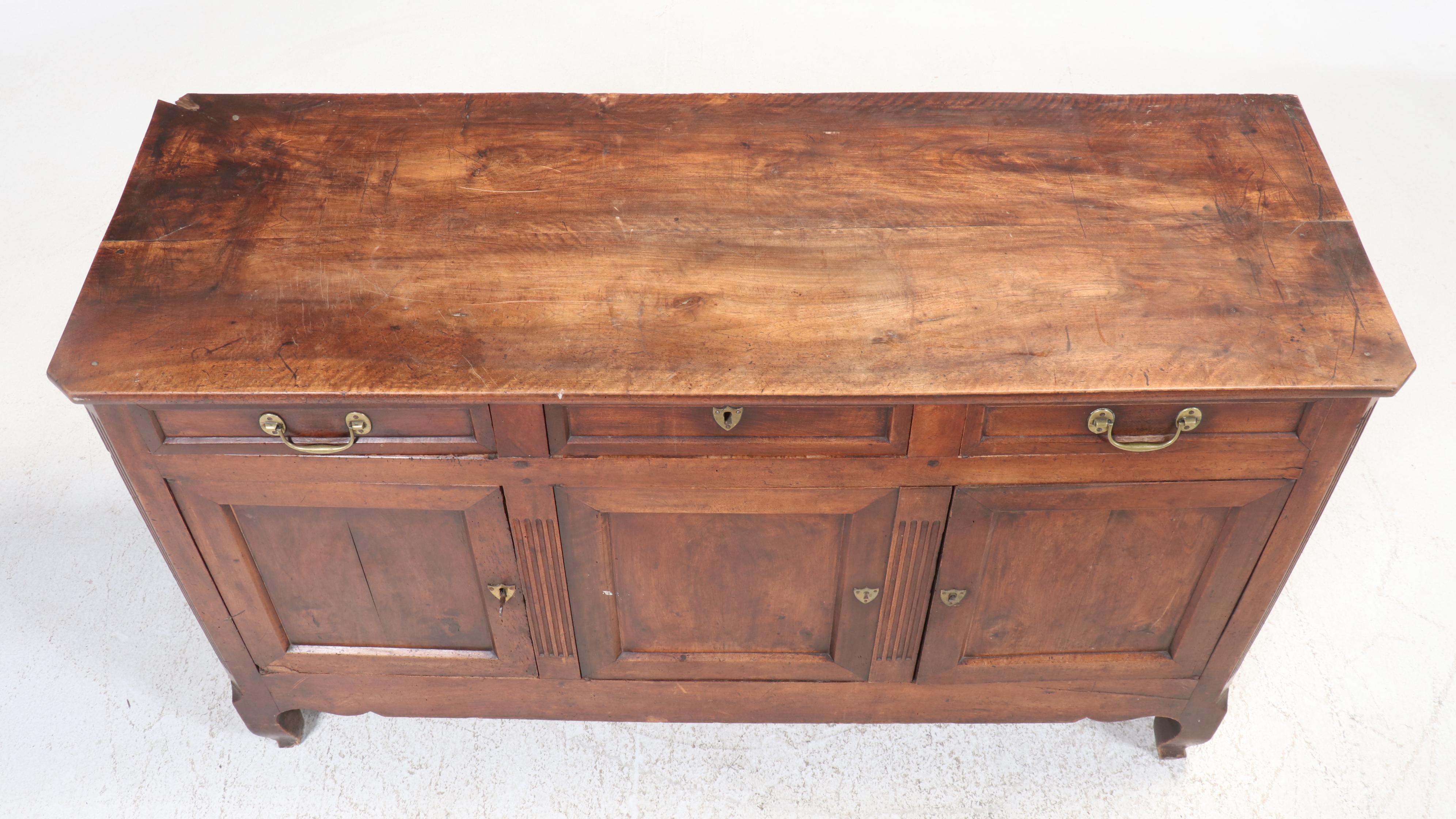 French Country Louis XV Walnut Enfilade Buffet, 18th/ 19th Century