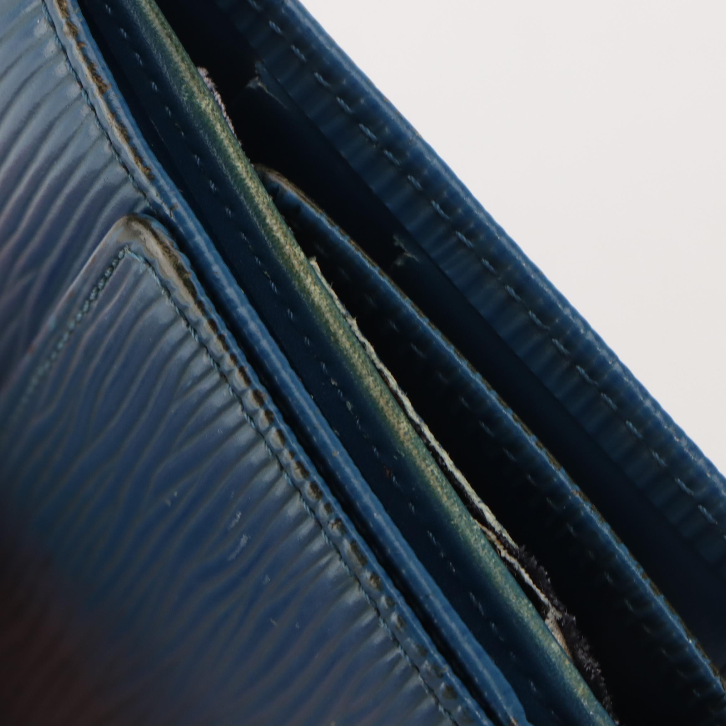 Louis Vuitton Elise Compact Wallet in Toledo Blue Epi Leather