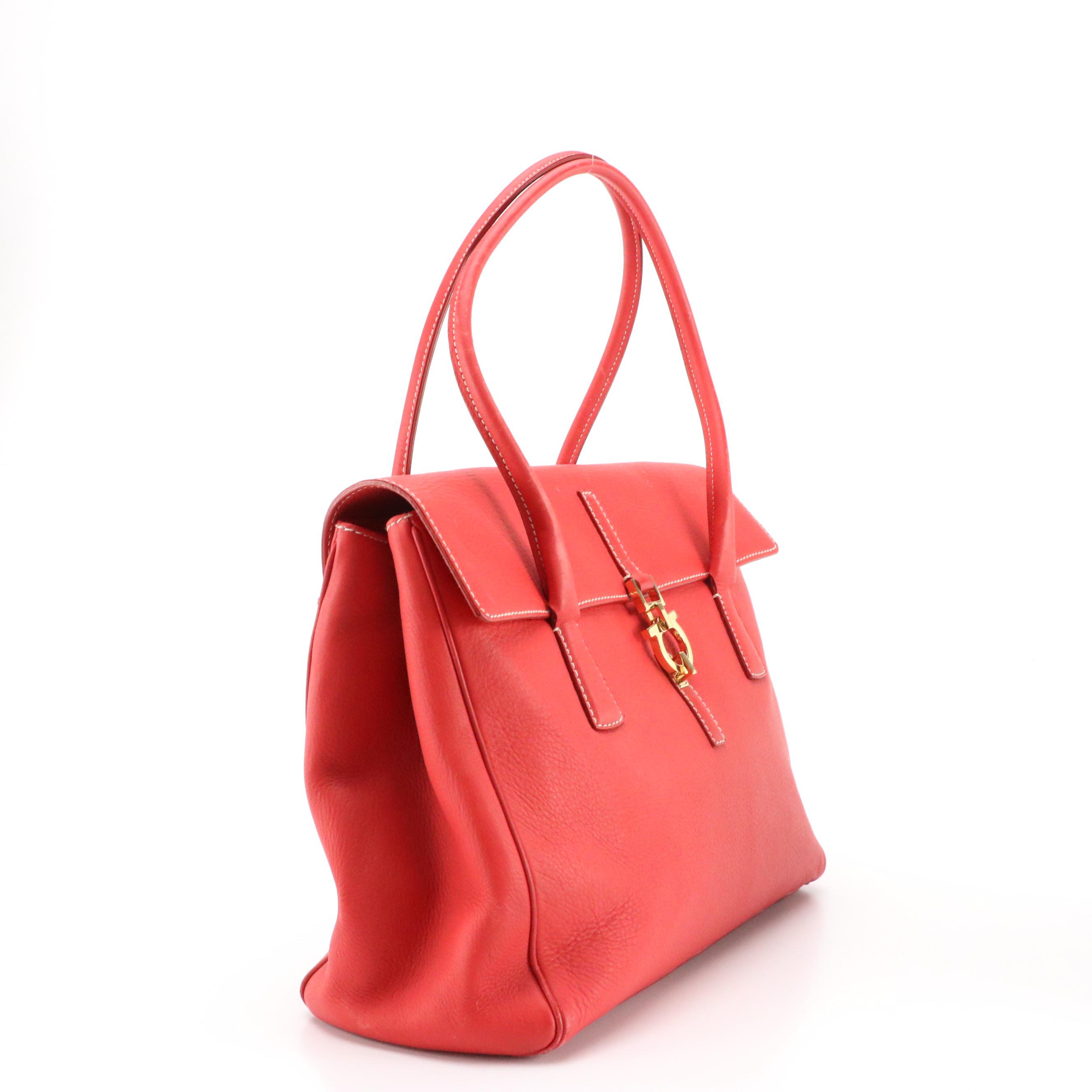 Salvatore Ferragamo Shoulder Bag in Geranium Leather