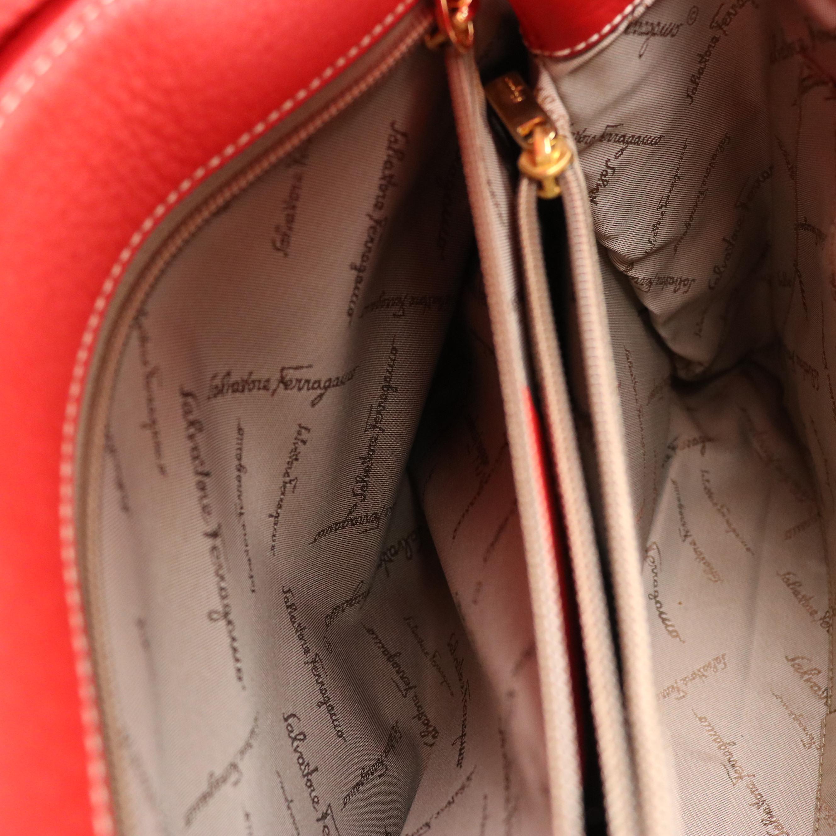 Salvatore Ferragamo Shoulder Bag in Geranium Leather