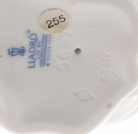 Lladró "Over the Clouds" Porcelain Figurine Designed by Joan Coderch