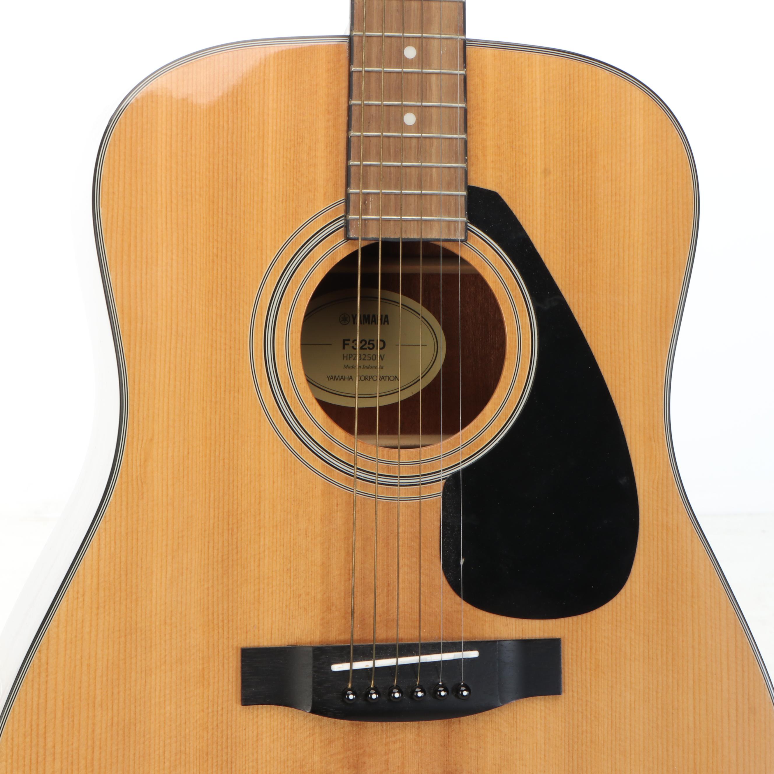 Yamaha F325D Dreadnought Acoustic Six-String Guitar