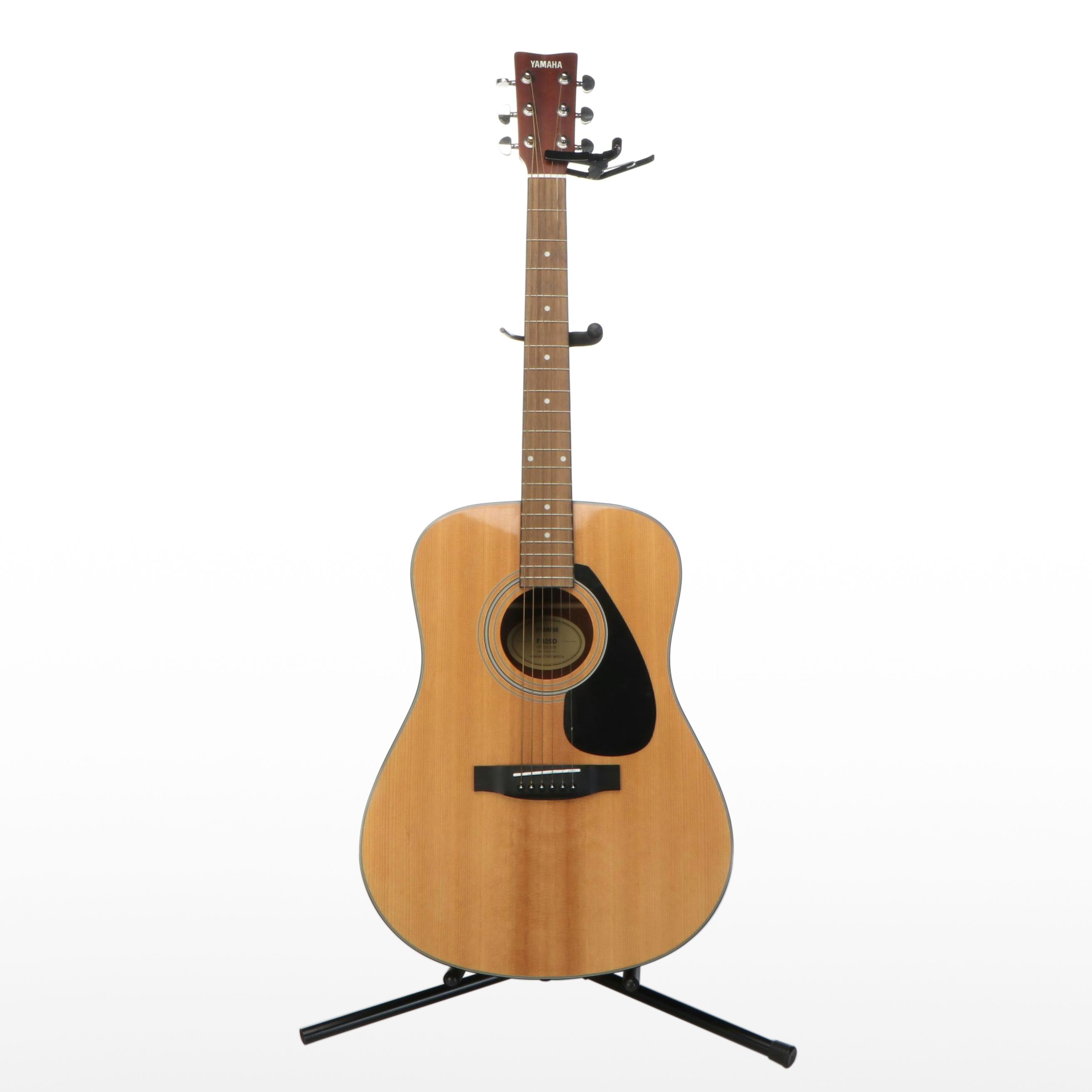 Yamaha F325D Dreadnought Acoustic Six-String Guitar