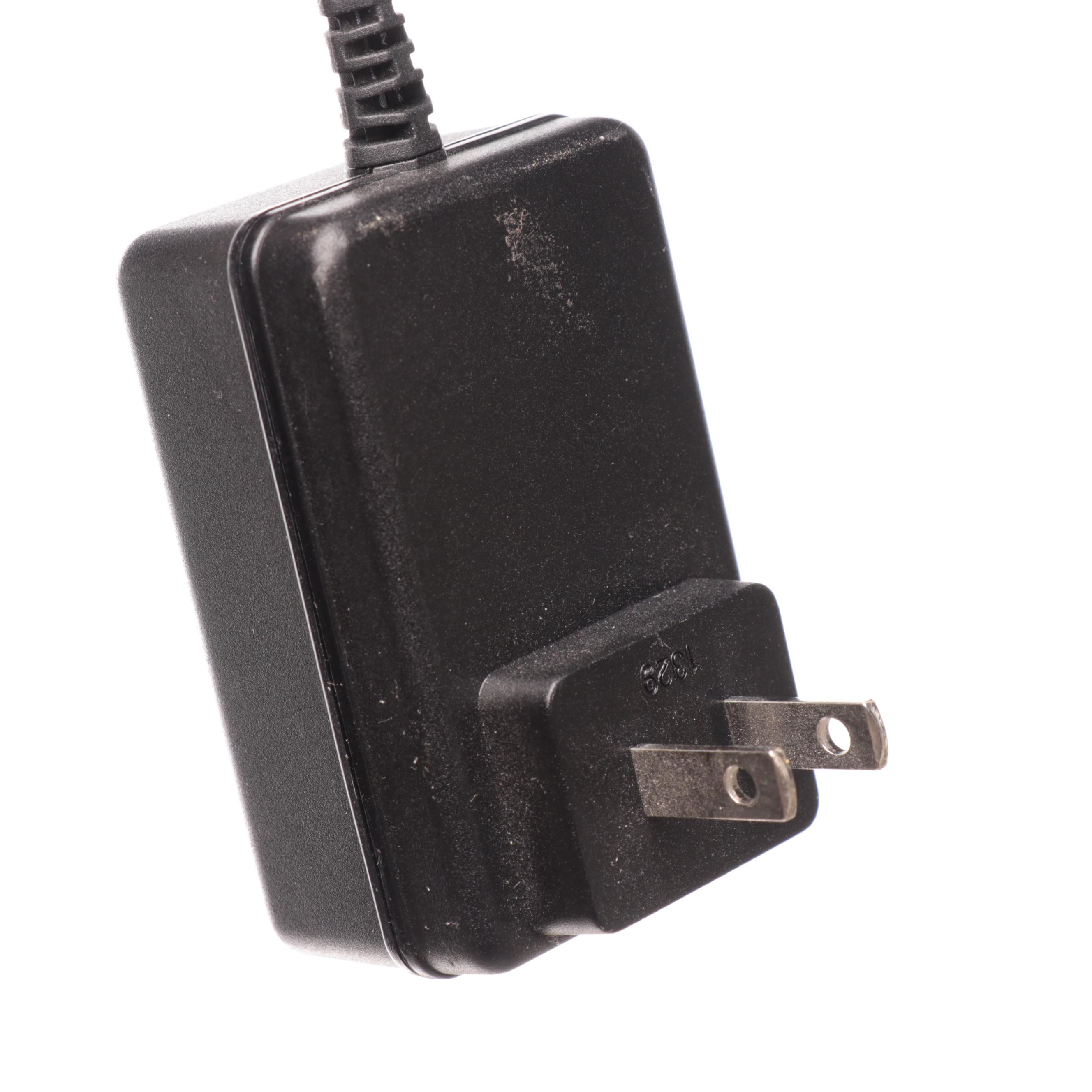 Yamaha Digital Piano P-35 Keyboard with FC4 Pedal, On-Stage Stand & Folding Seat