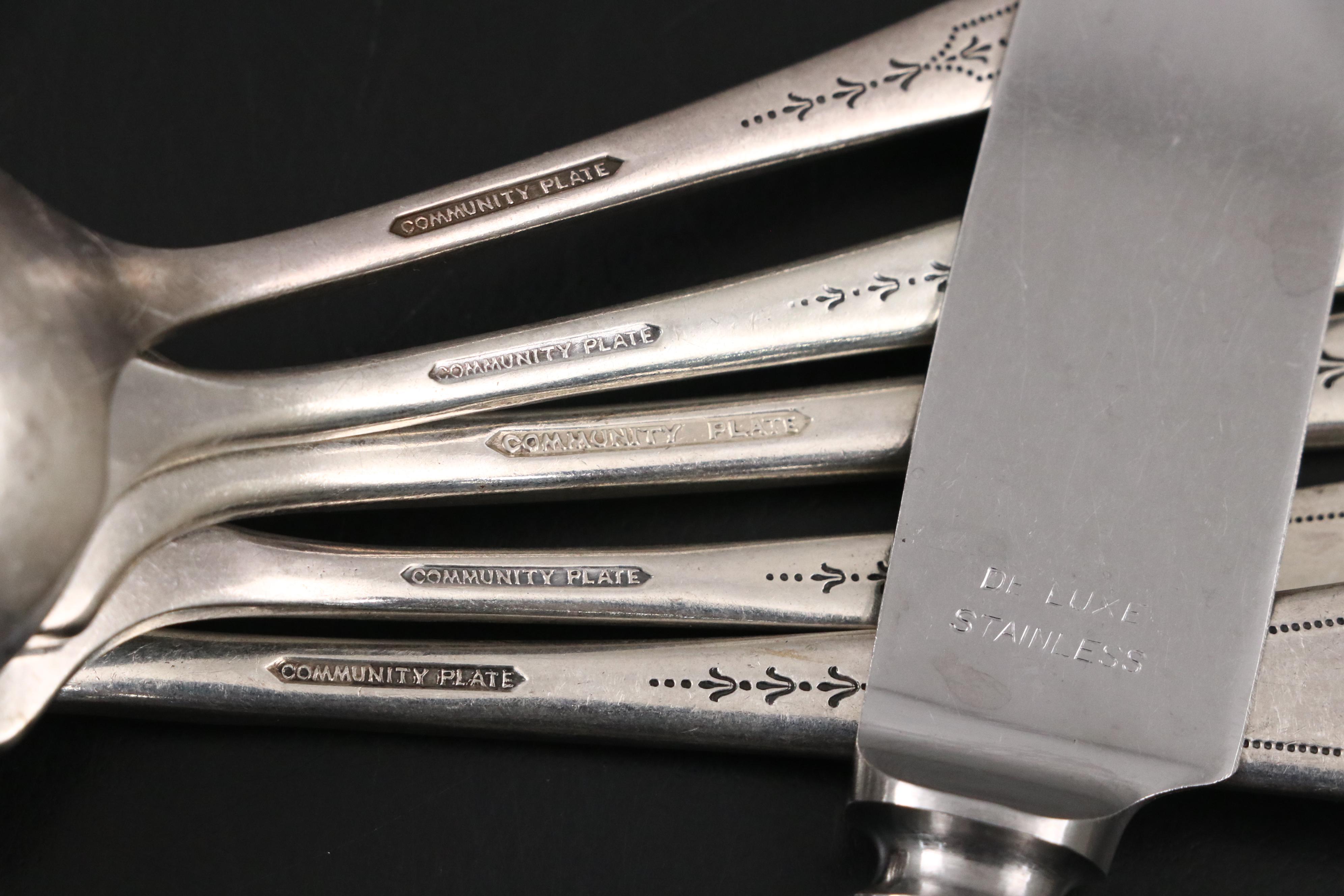 Oneida Community "Paul Revere" Silver Plate Flatware with "Grosvenor" Server