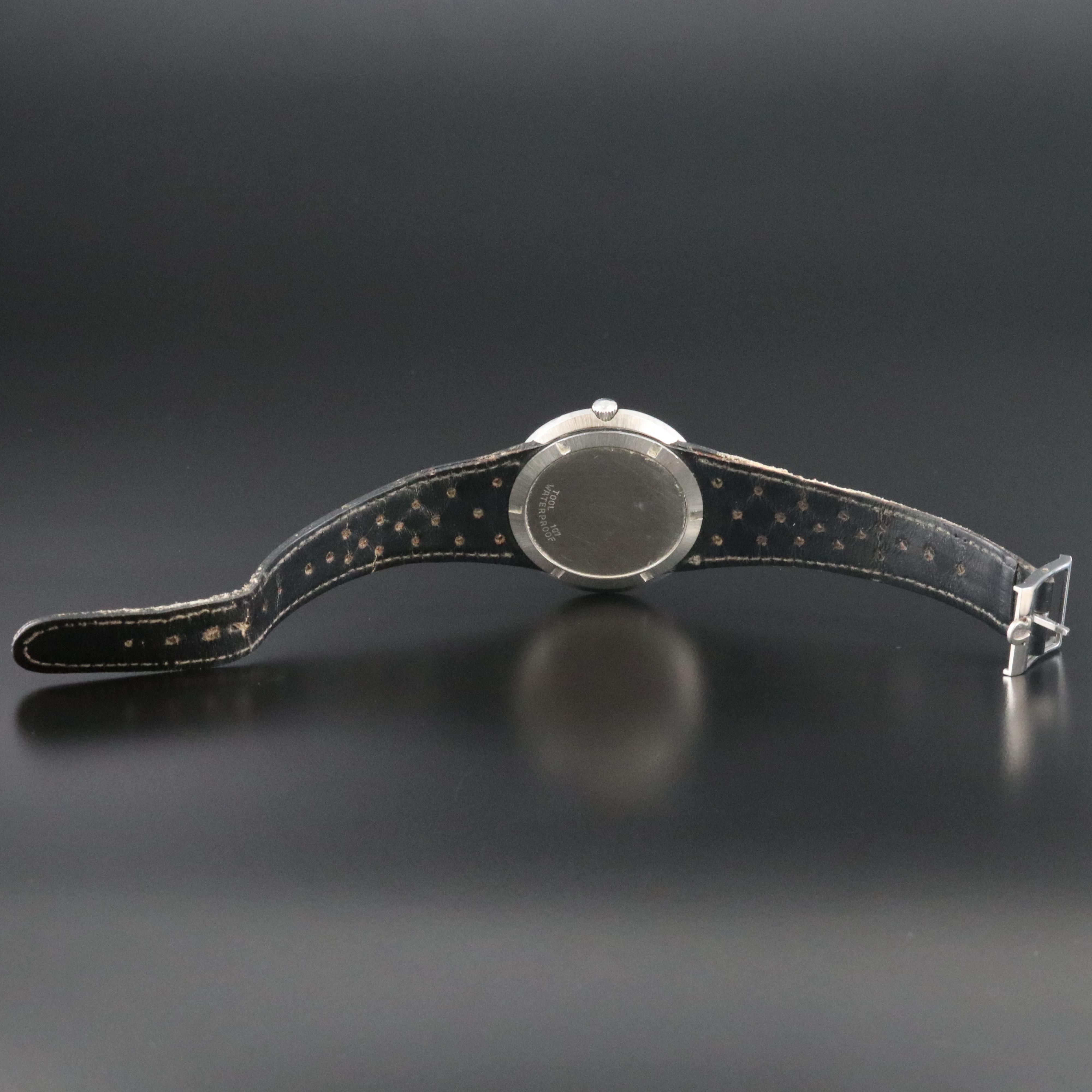 Vintage Omega Genève Dynamic Grey Bullseye 41mm Steel Automatic Watch 135.033