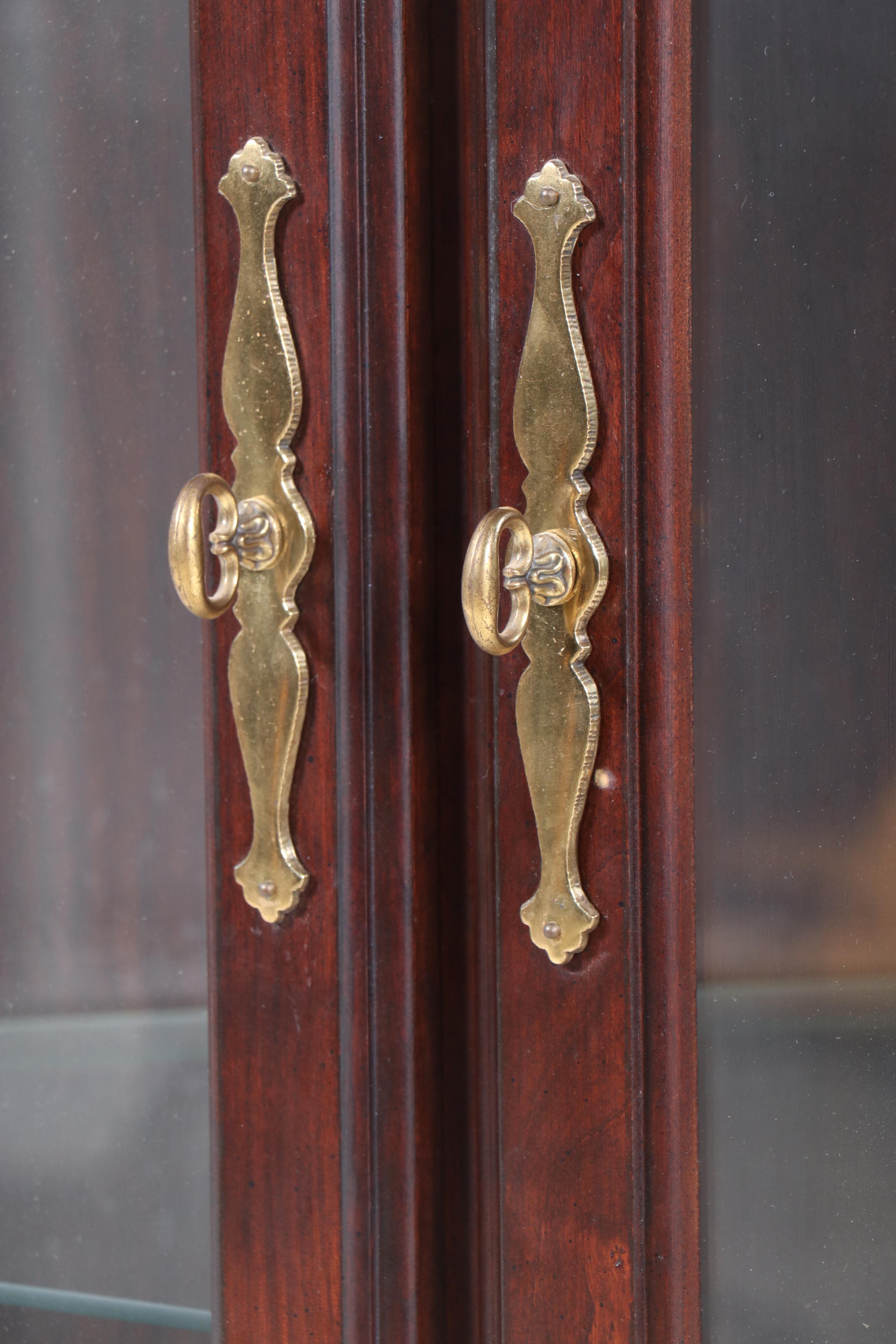 Kincaid "Cherry Mountain III" Colonial Style Cherry Corner Cabinet, Late 20th C.