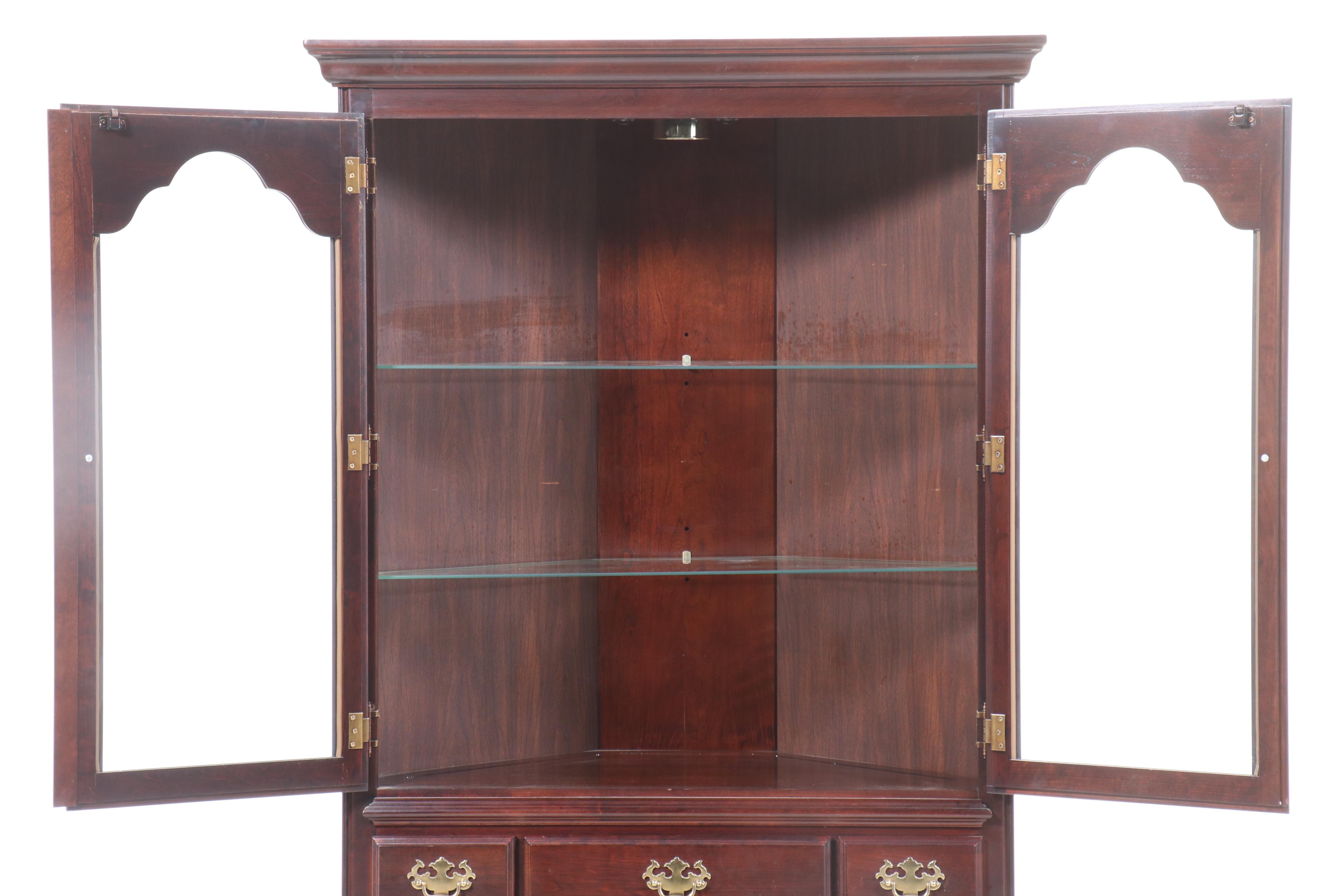 Kincaid "Cherry Mountain III" Colonial Style Cherry Corner Cabinet, Late 20th C.