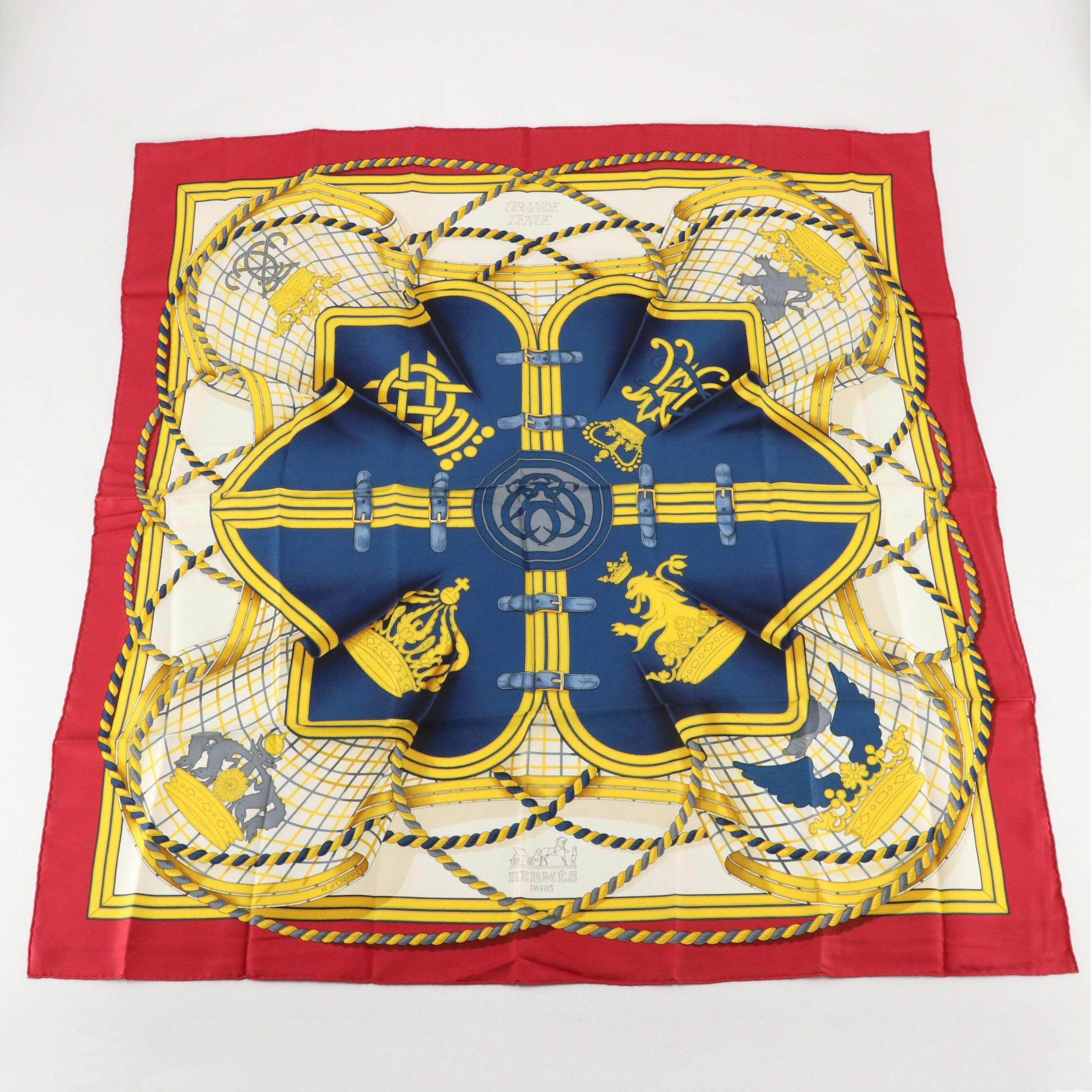 Hermès "Grand Tenue" Scarf 90 in Silk Jacquard