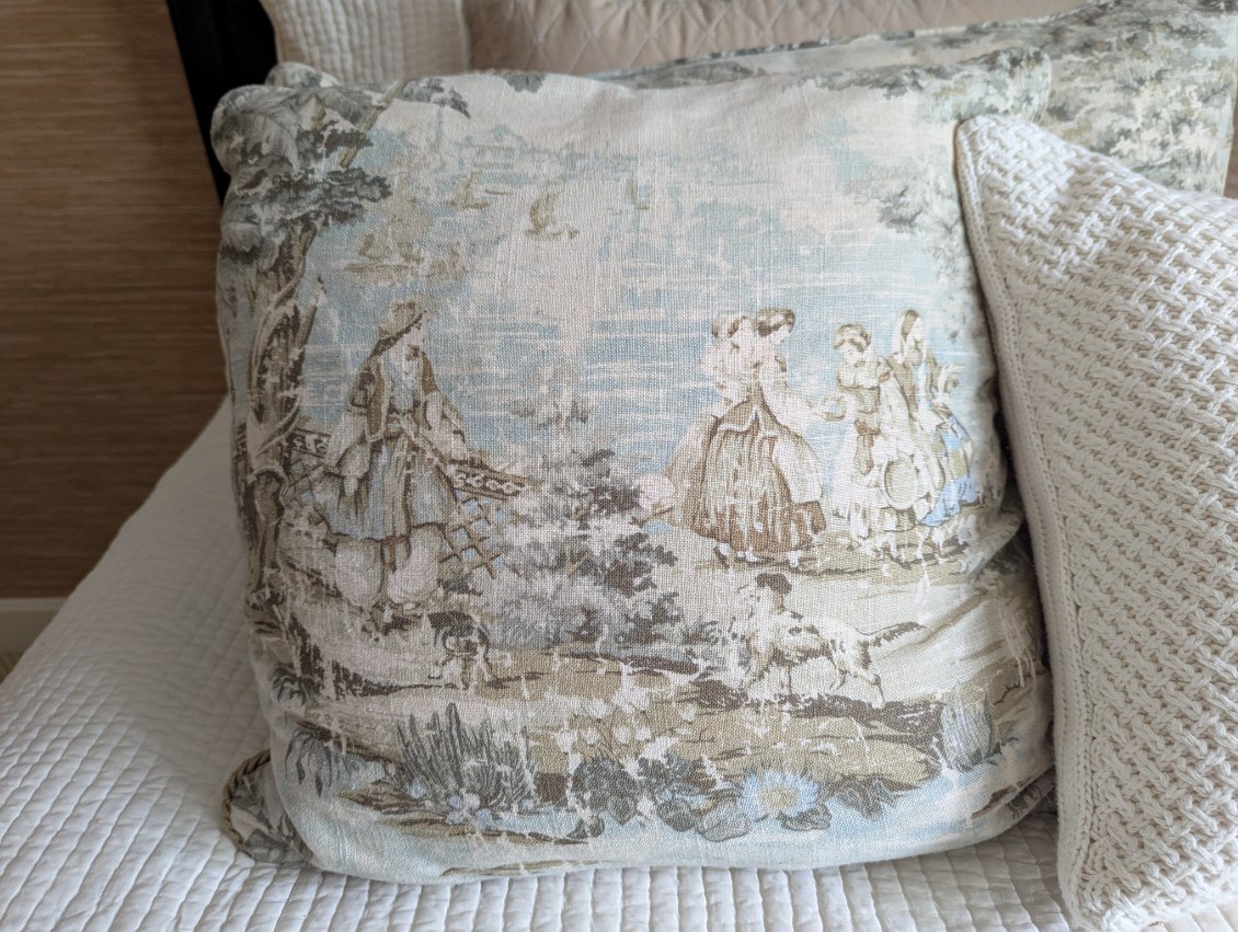 Stanley Furniture King Black Painted Panel Bed, Bedding and Accent Pillows