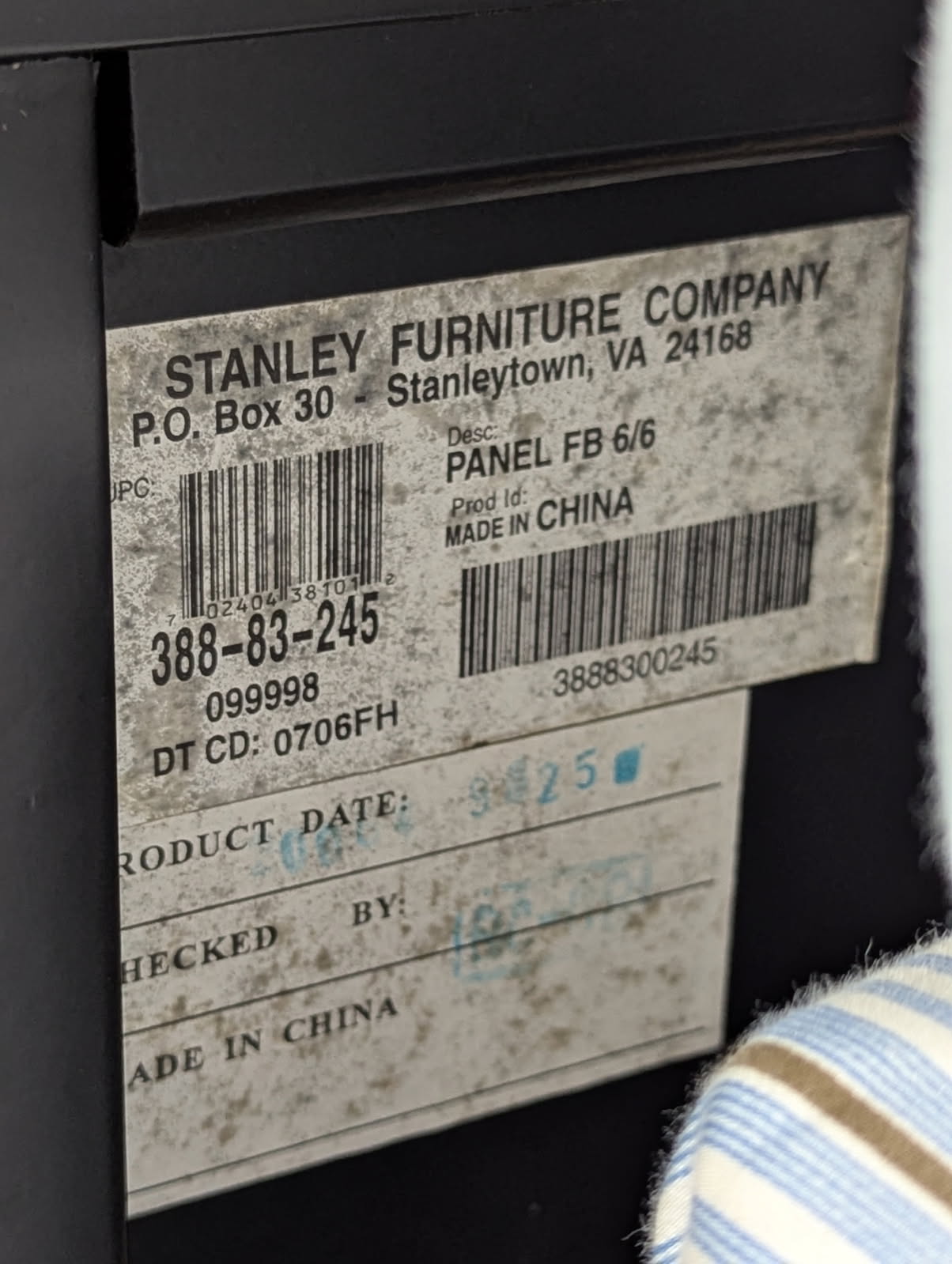 Stanley Furniture King Black Painted Panel Bed, Bedding and Accent Pillows
