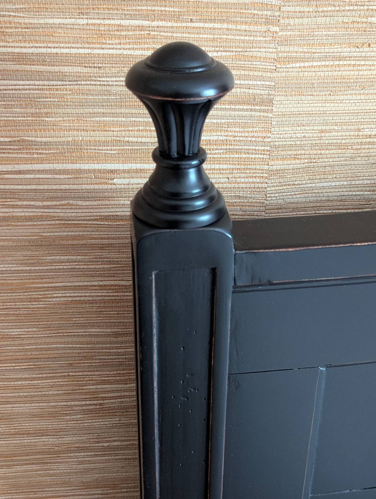 Stanley Furniture King Black Painted Panel Bed, Bedding and Accent Pillows