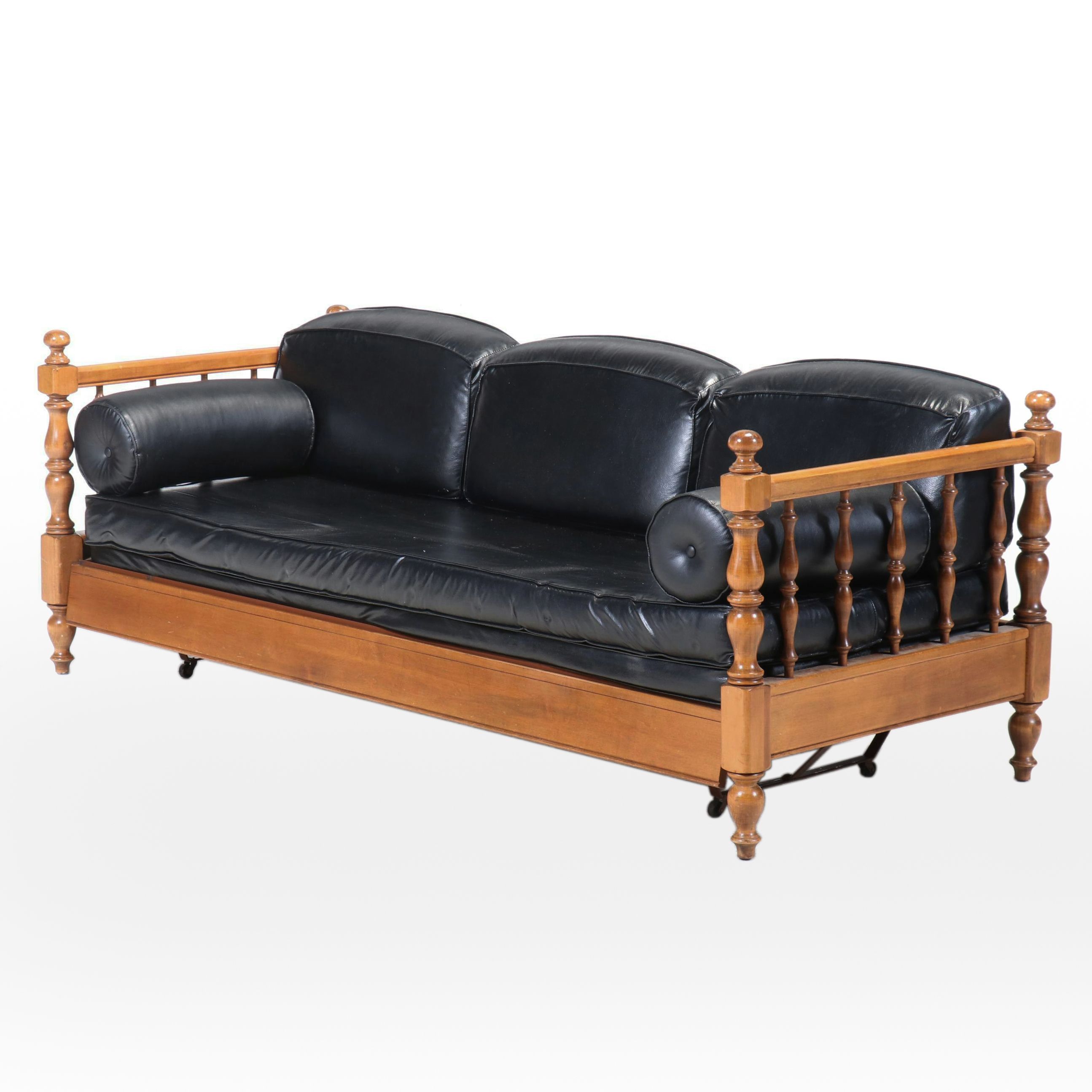 Ethan Allen Colonial Style Maple Finish Daybed with Trundle, Mid to Late 20th C.