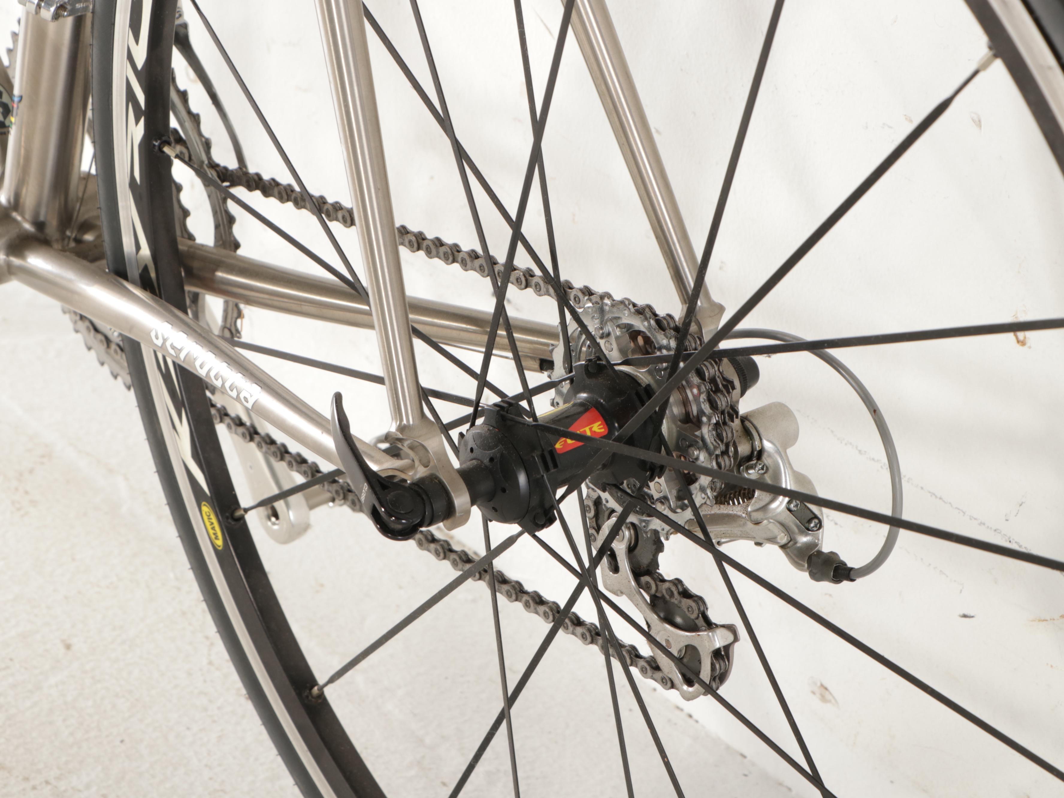 Serotta Legend Ti Titanium Road Bike with Reynolds Ouzo Pro Carbon Fiber Fork