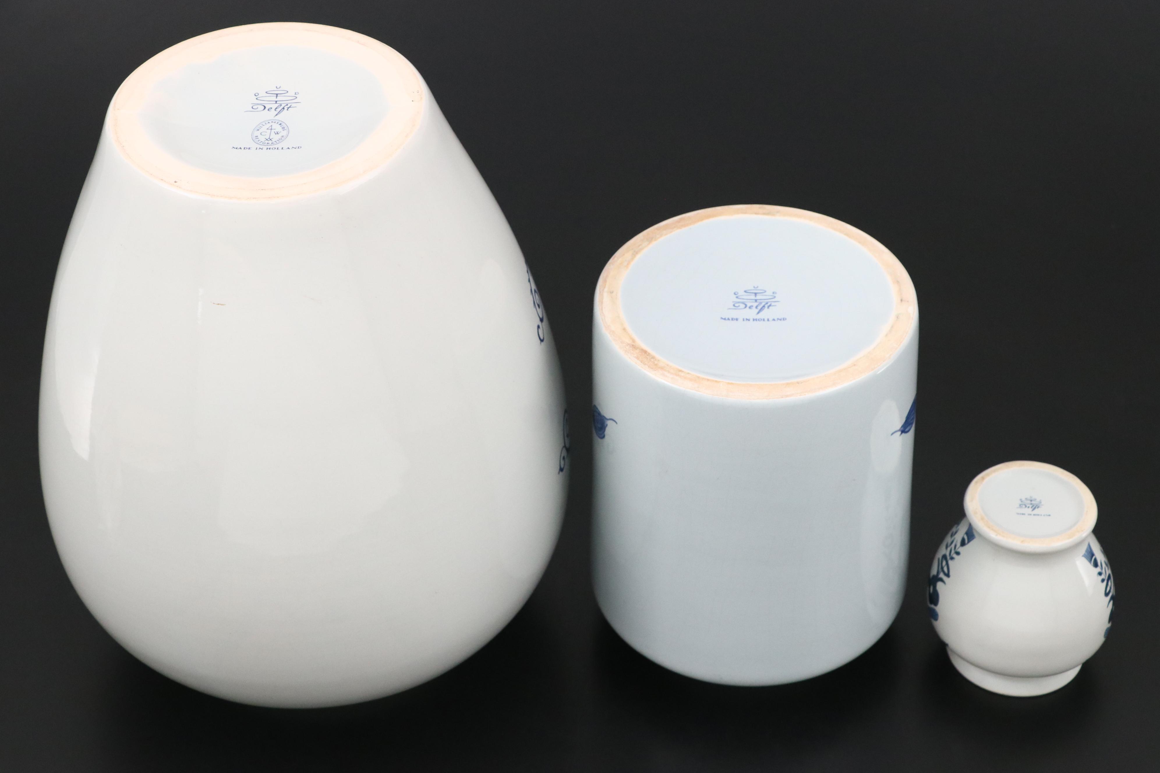 Williamsburg Restoration ODU Delft Cainsters with Other English Plates