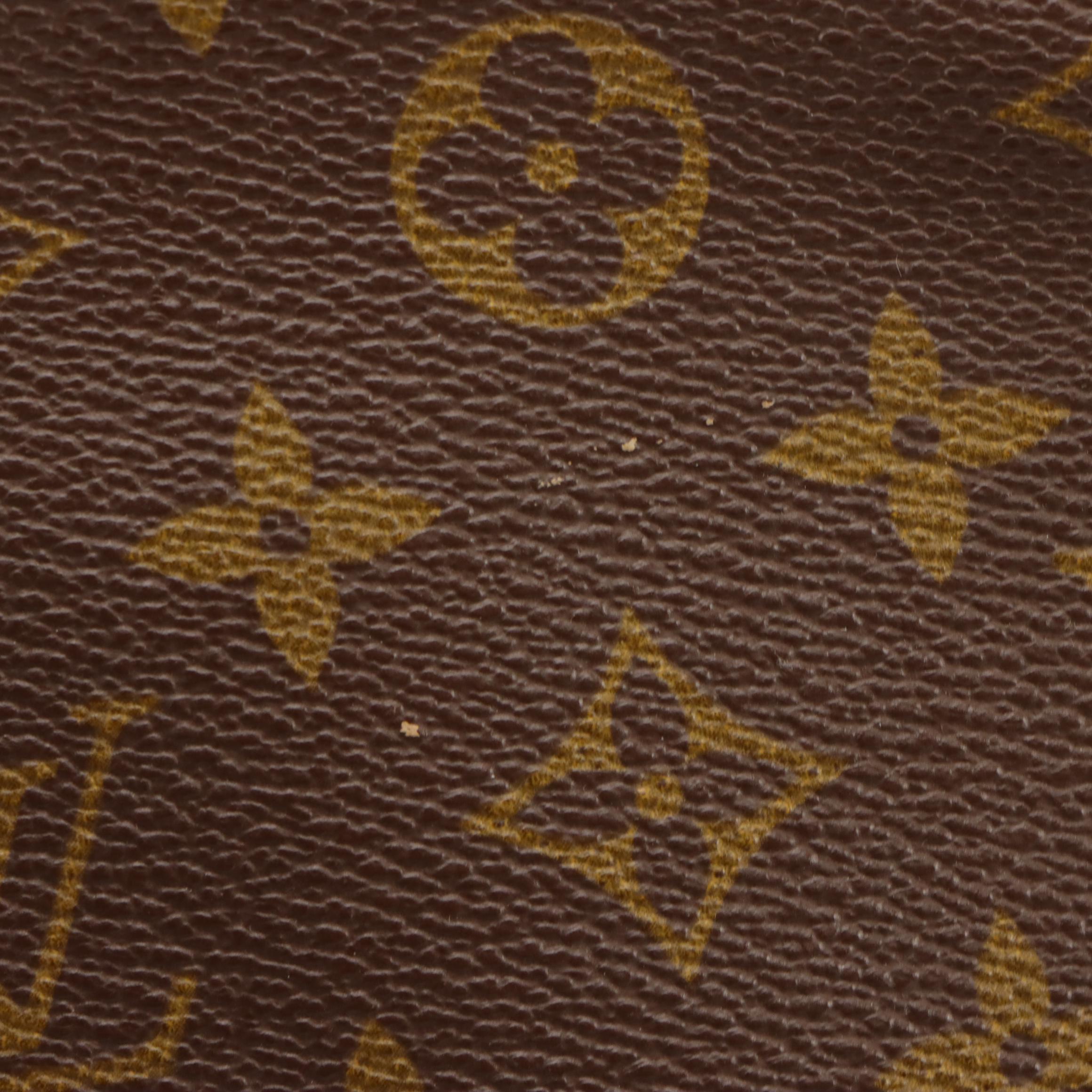 The French Company for Louis Vuitton Marais Bucket Bag Kisslock Accessory Pouch