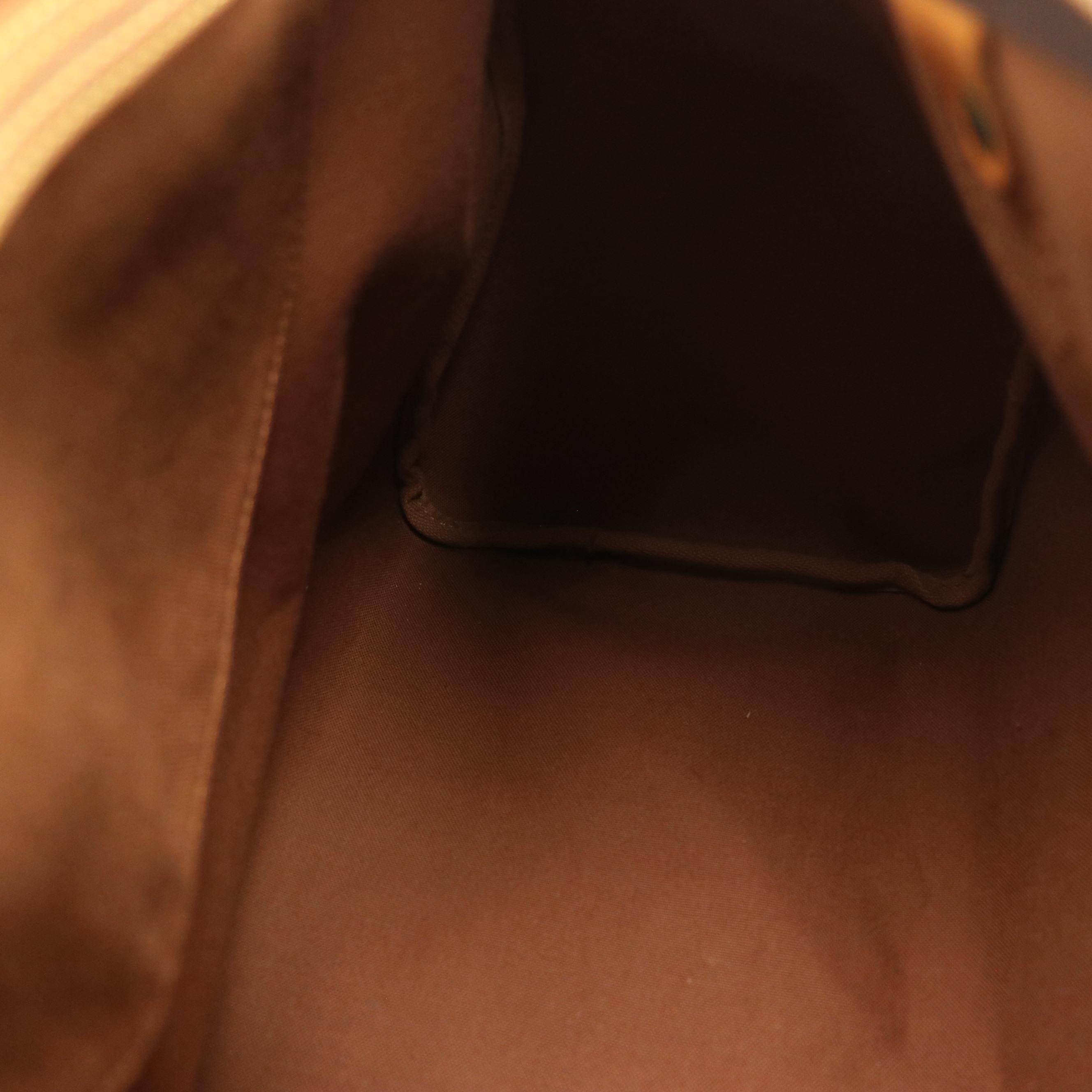 Louis Vuitton Speedy 40 in Monogram Coated Canvas and Leather