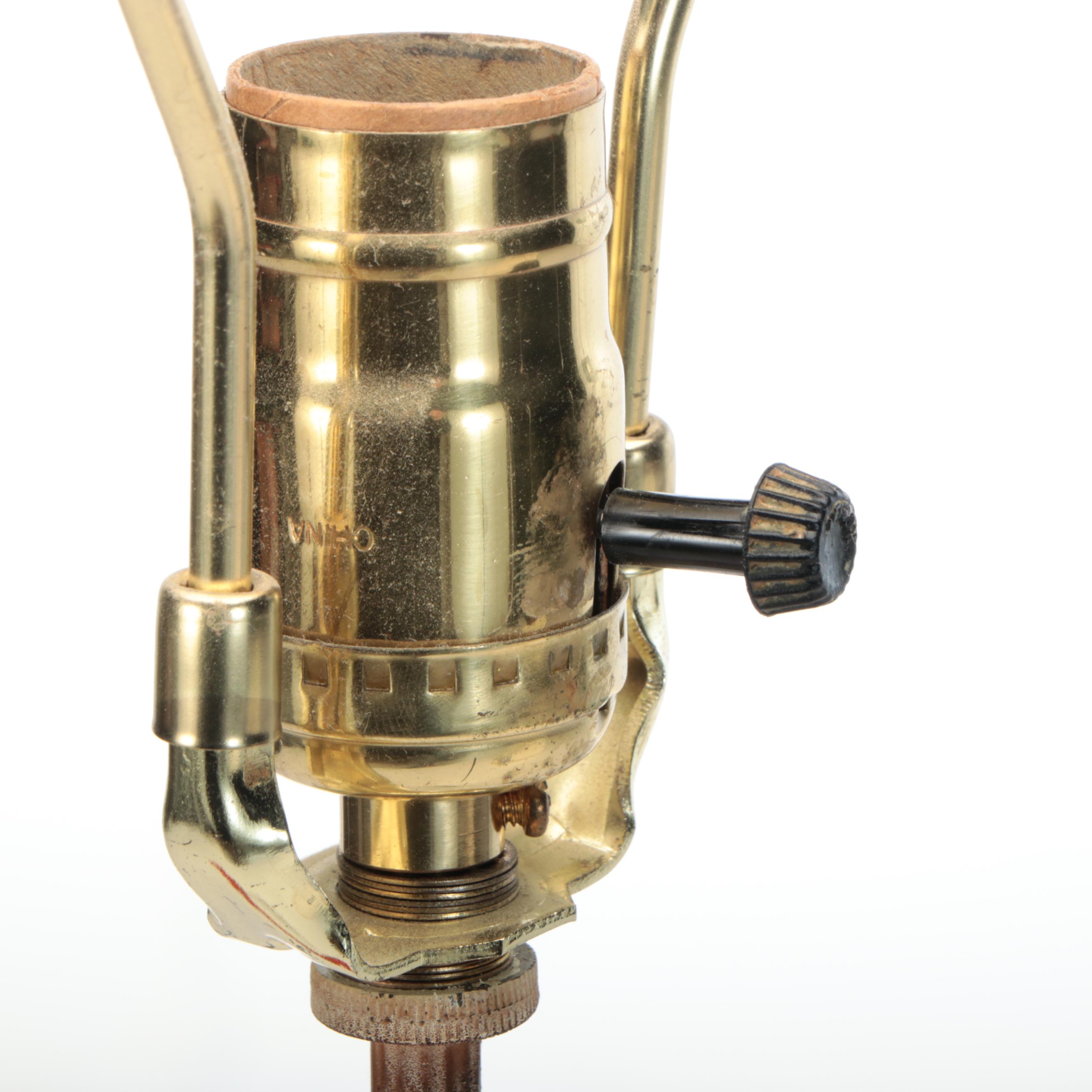 Ceramic Hand-Painted Rooster Table Lamp with Silk Shade