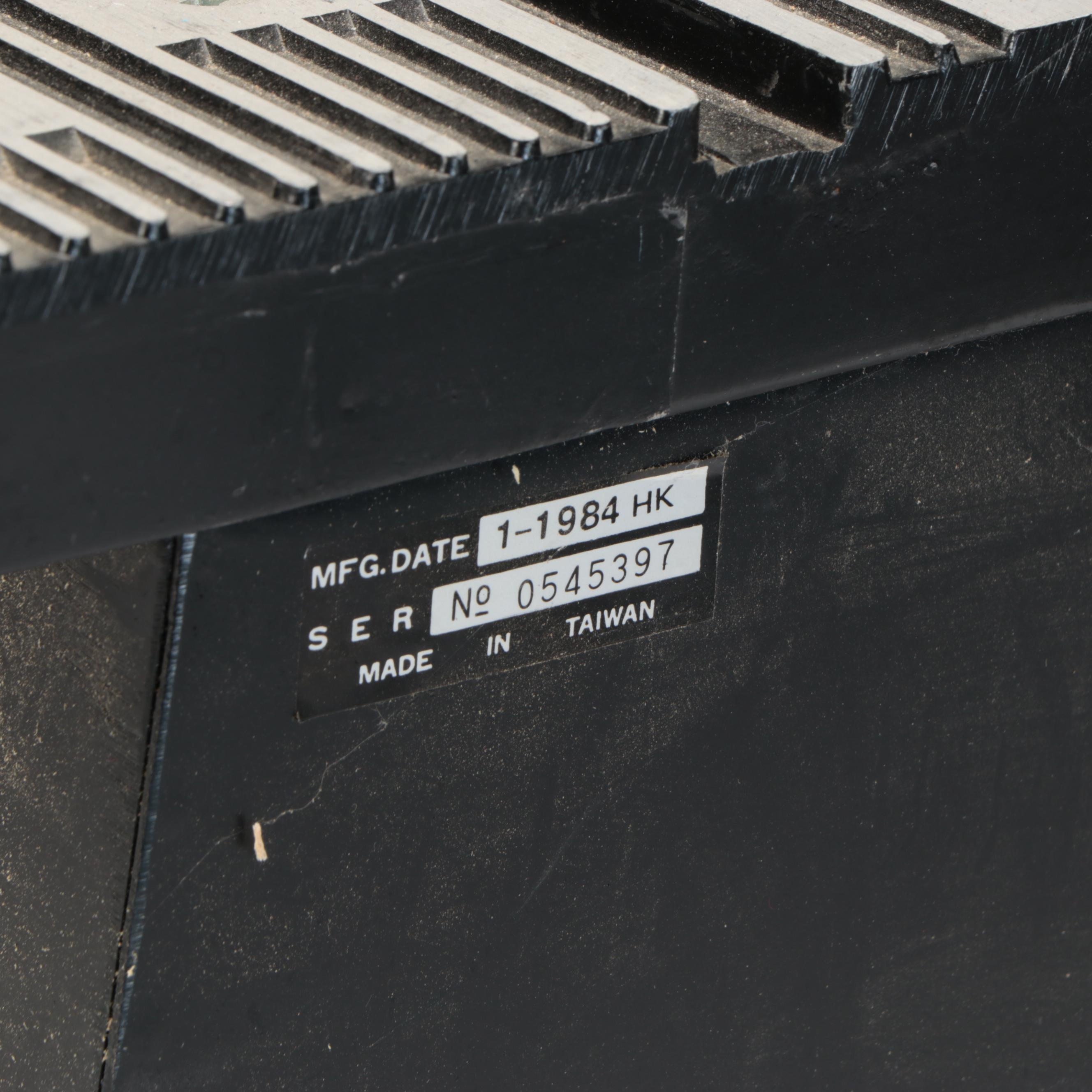 Duracraft Model BTS-10UL Bench Table Saw, 1984