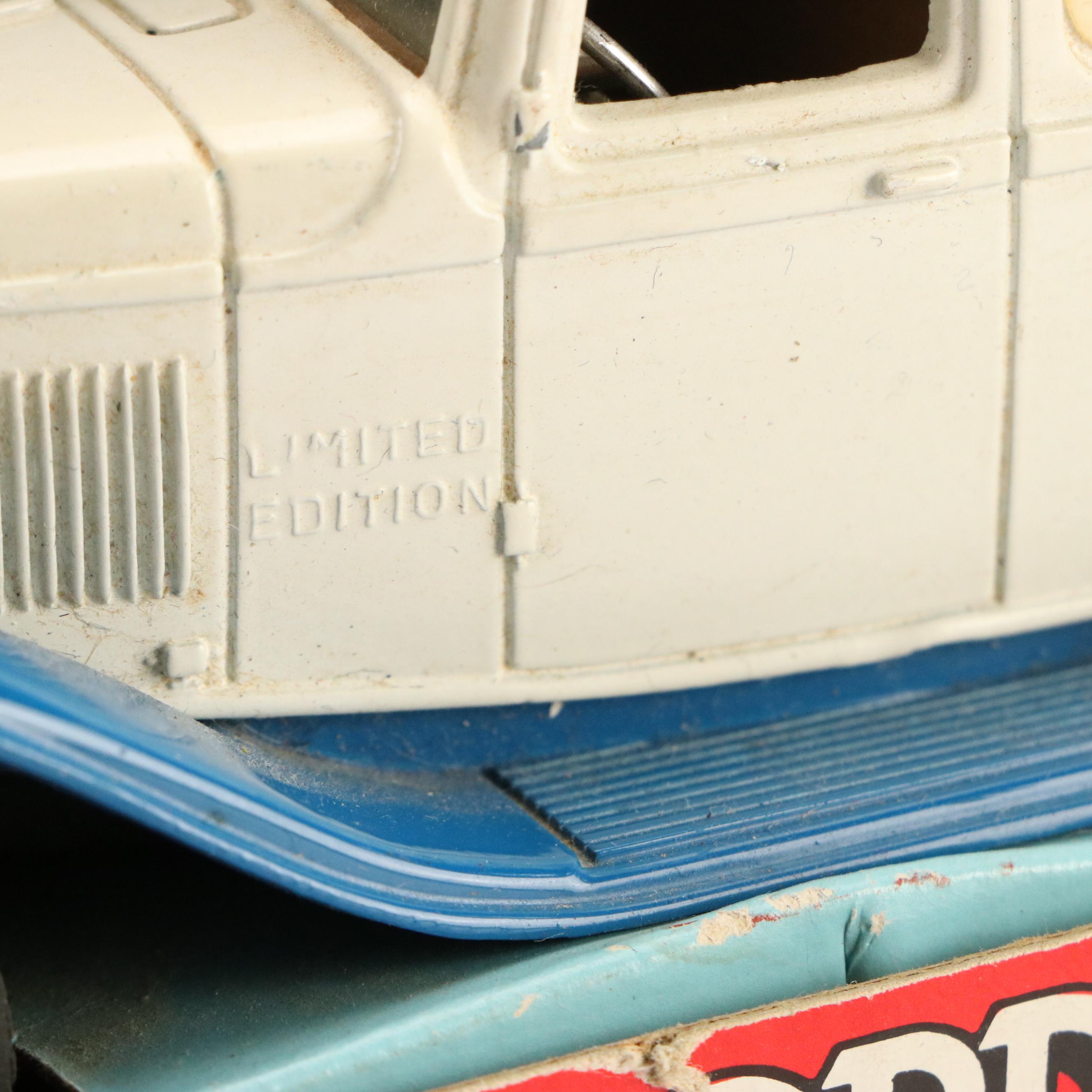 ERTL Limited Edition 1932 Ford Panel Delivery Truck Collector's Bank