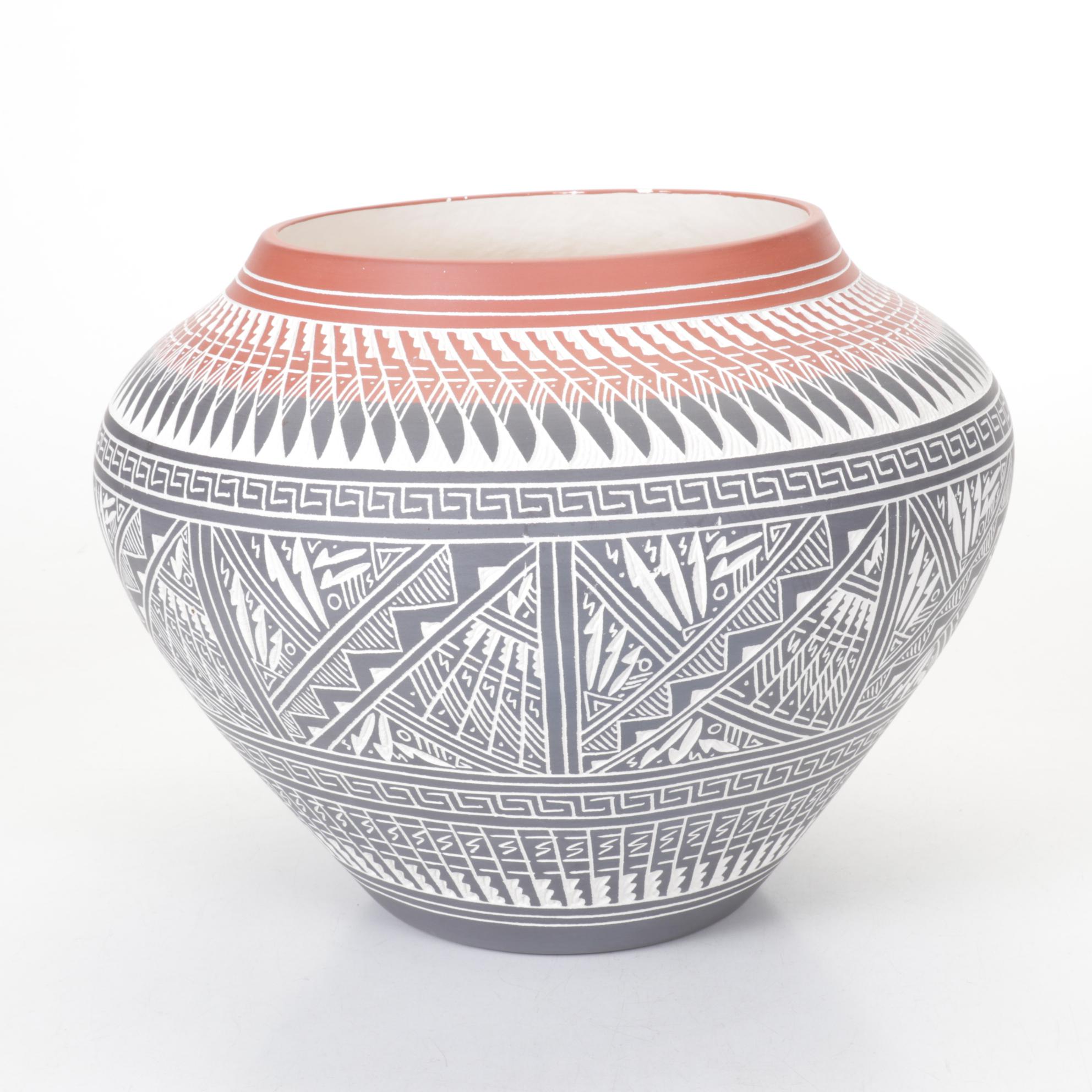 R. Aragon Acoma Pueblo Hand-Coiled Pottery Sgraffito Bear Motif Olla