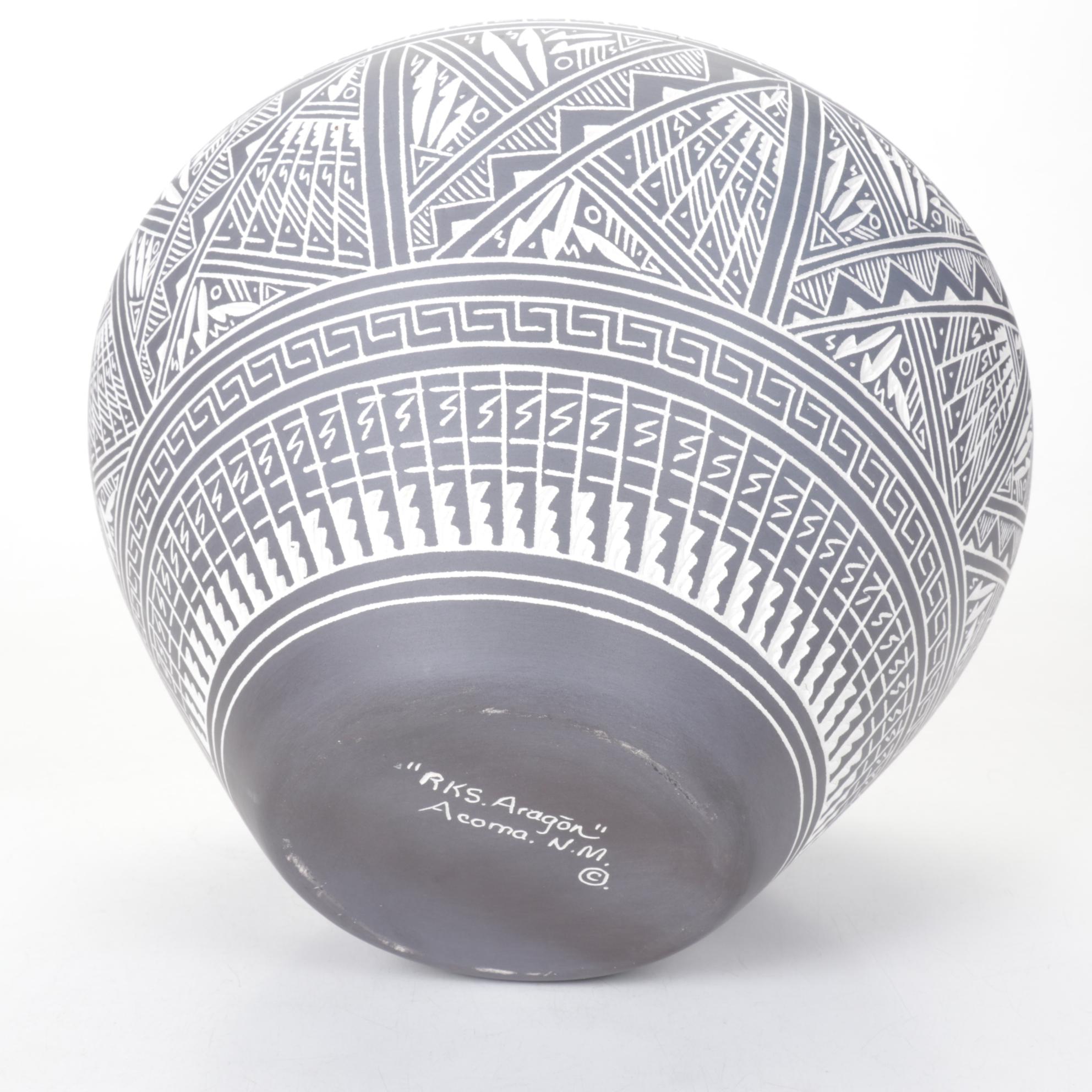 R. Aragon Acoma Pueblo Hand-Coiled Pottery Sgraffito Bear Motif Olla