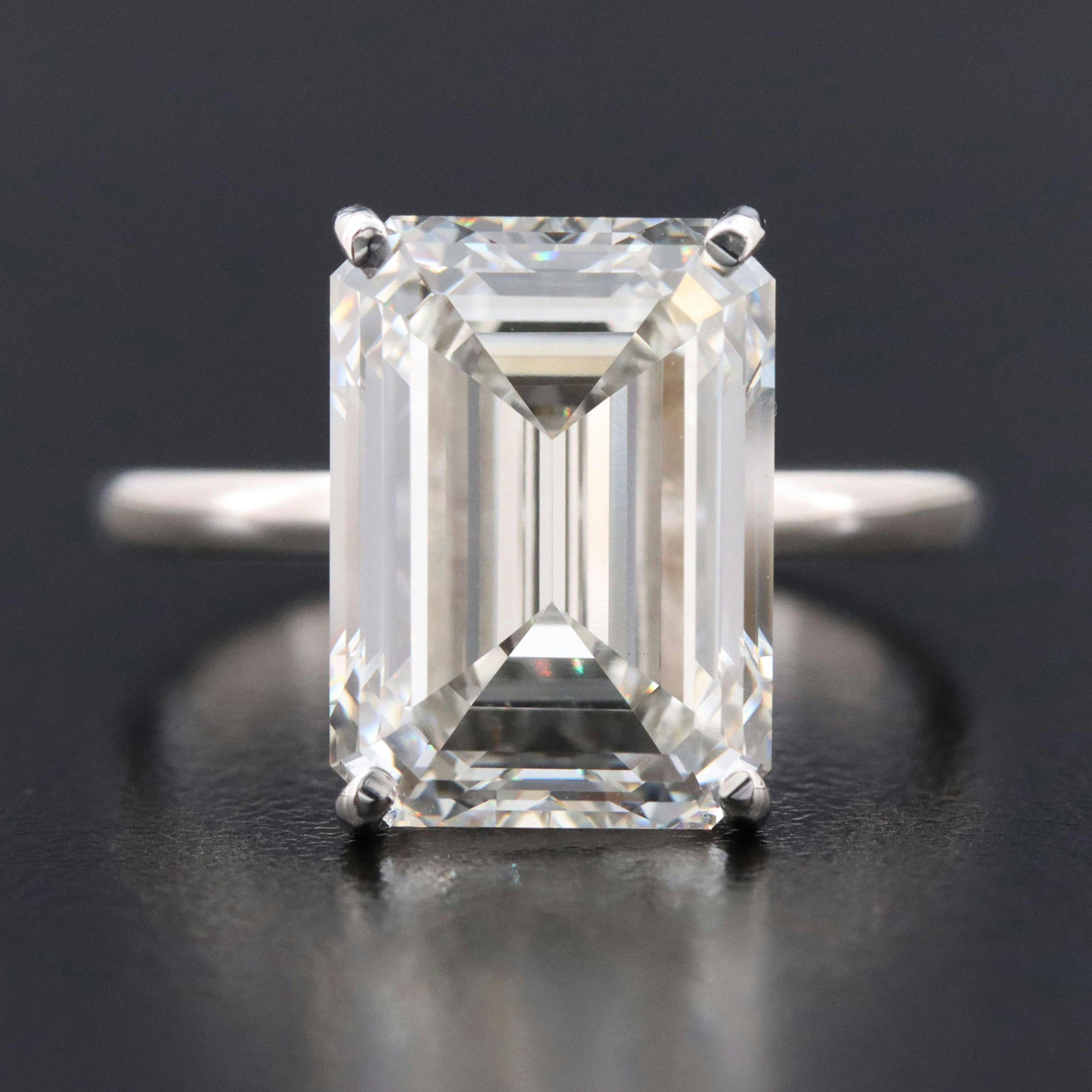 18K 7.10 CT Lab Grown Diamond Solitaire Ring with IGI Report