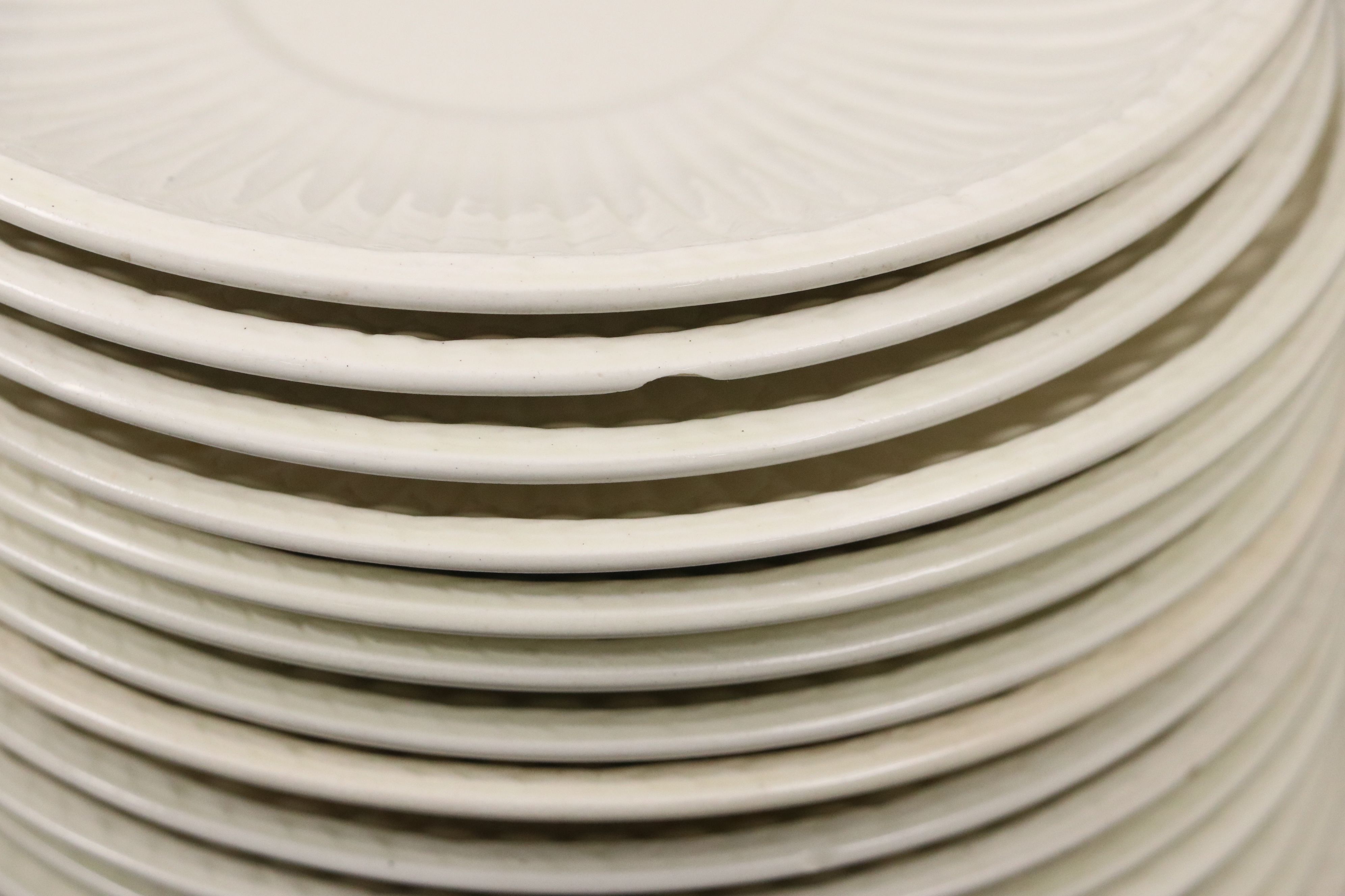Wedgwood "Edme" English Ceramic Dinnerware, Mid to Late 20th Century