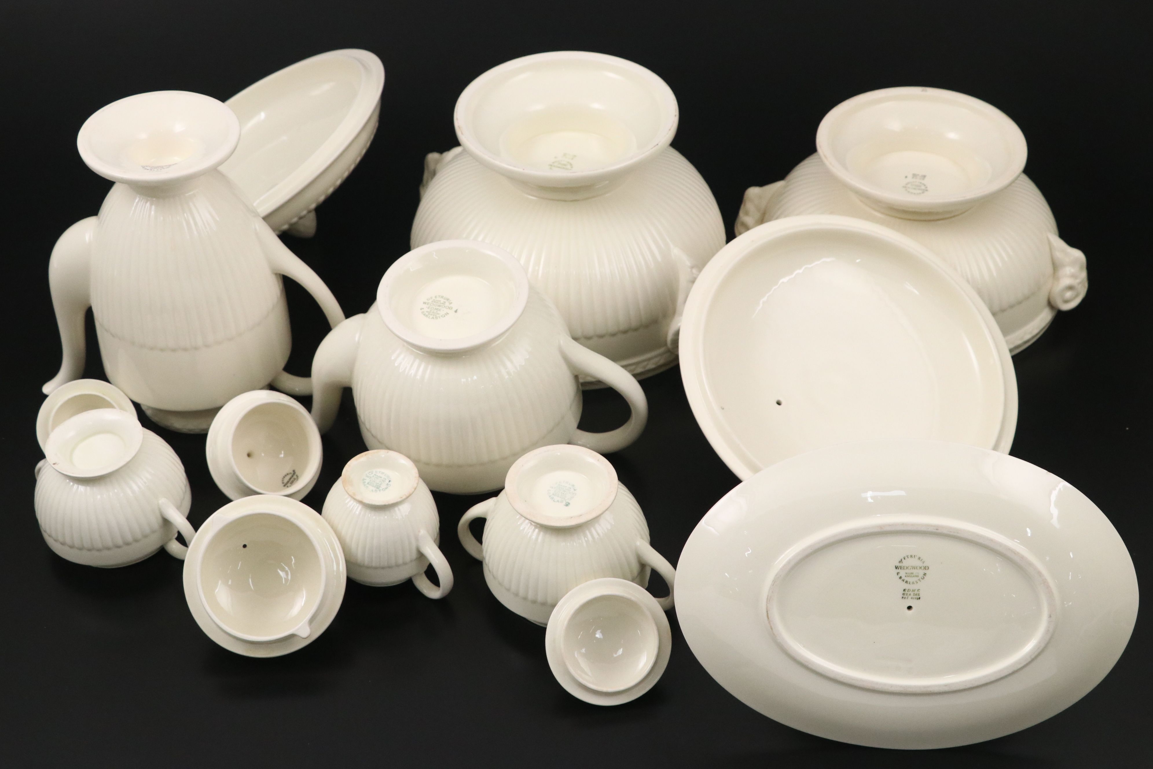 Wedgwood "Edme" English Ceramic Dinnerware, Mid to Late 20th Century