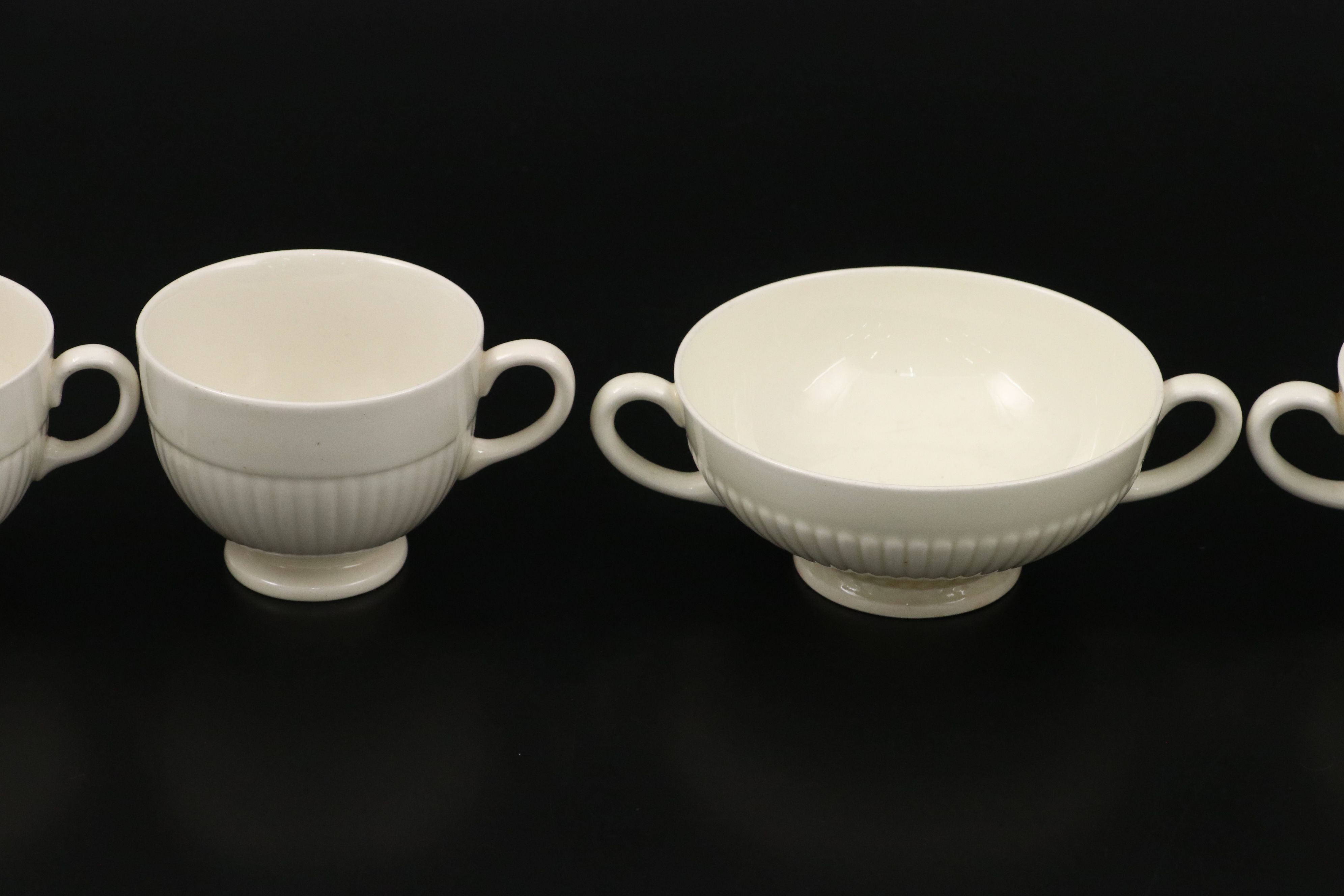 Wedgwood "Edme" English Ceramic Dinnerware, Mid to Late 20th Century